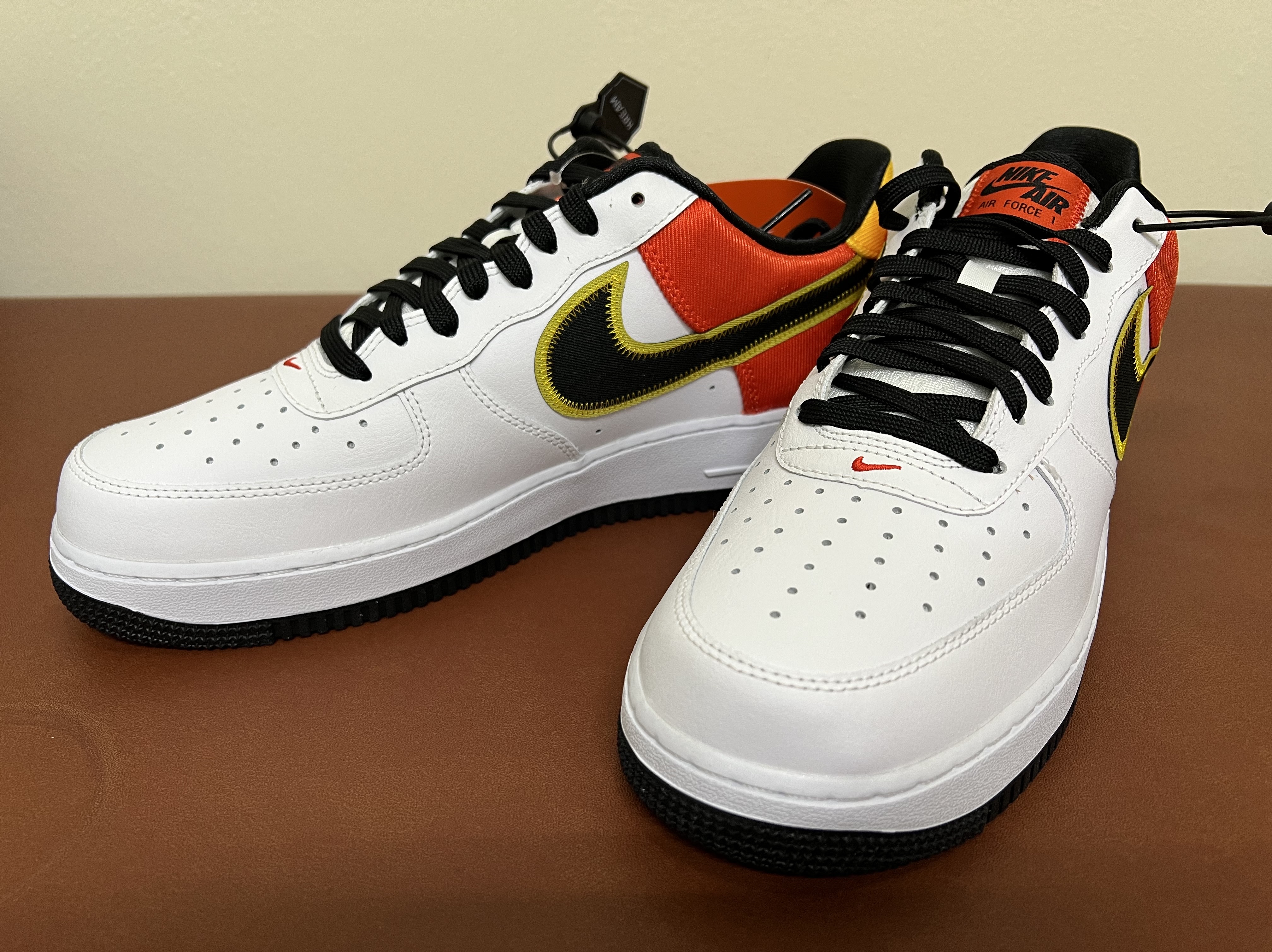 Nike Air Force 1 '07 LV8 Rayguns 착용 스타일 - 3