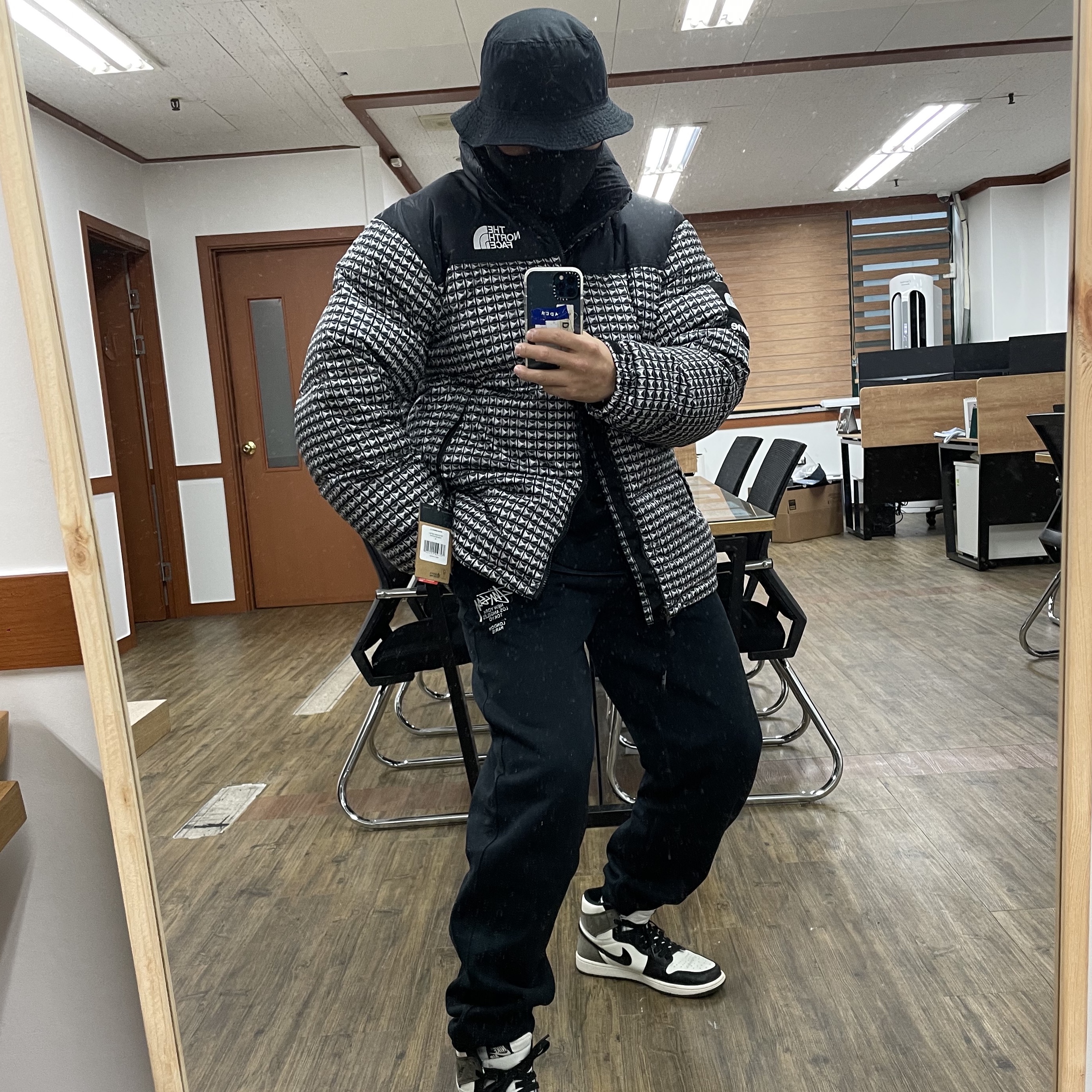 Supreme x The North Face Studded Nuptse Jacket Black - 21SS, Nike x Stussy NRG ZR Fleece Pants Black - US/EU 착용 스타일 - 1