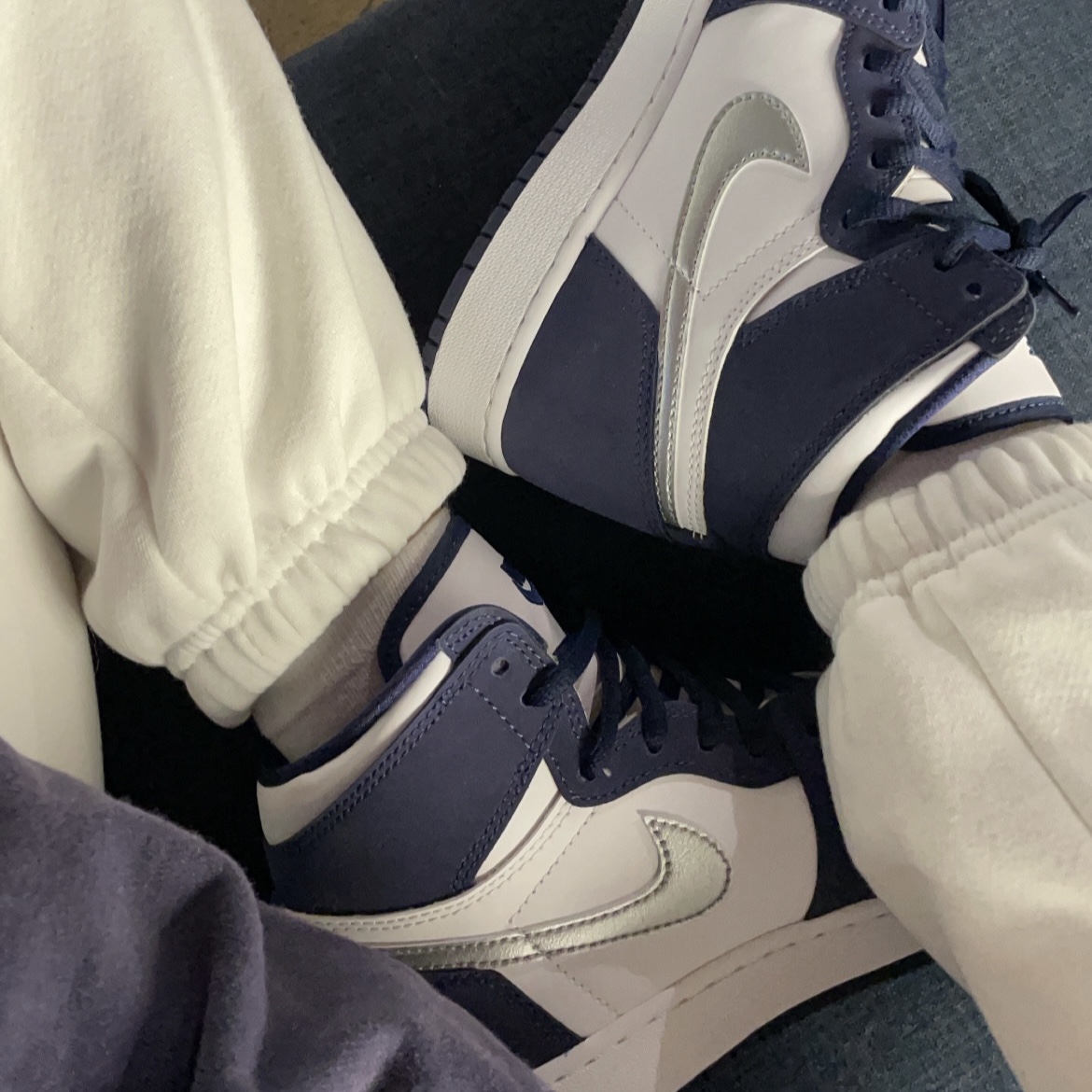 Jordan 1 Retro High OG CO.JP Midnight Navy, (GS) Jordan 1 Retro High OG CO.JP Midnight Navy 착용 스타일 - 2