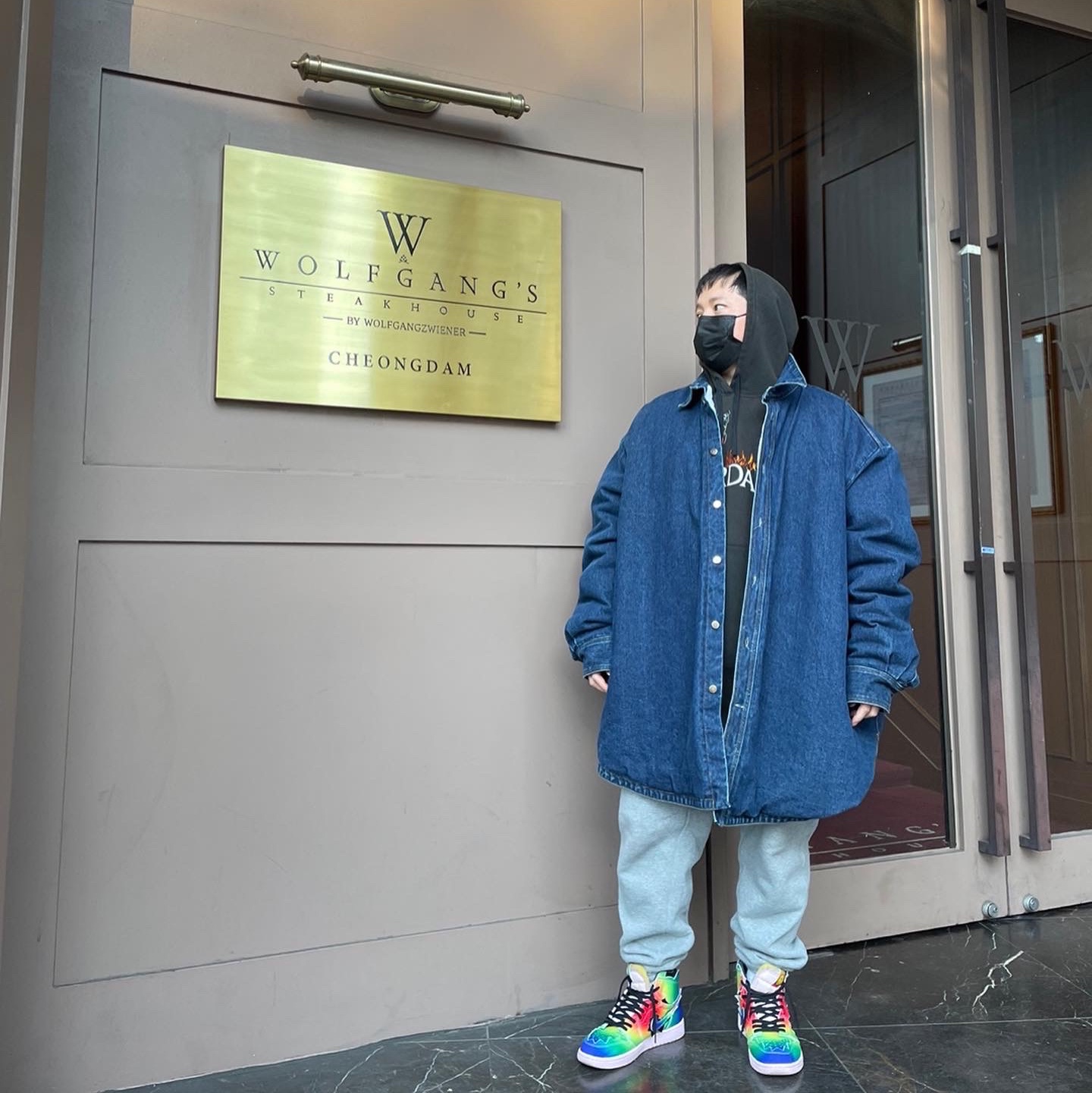 Jordan 1 x J Balvin Retro High OG, Jordan x Travis Scott MJ Fleece Hoodie - Asia 착용 스타일