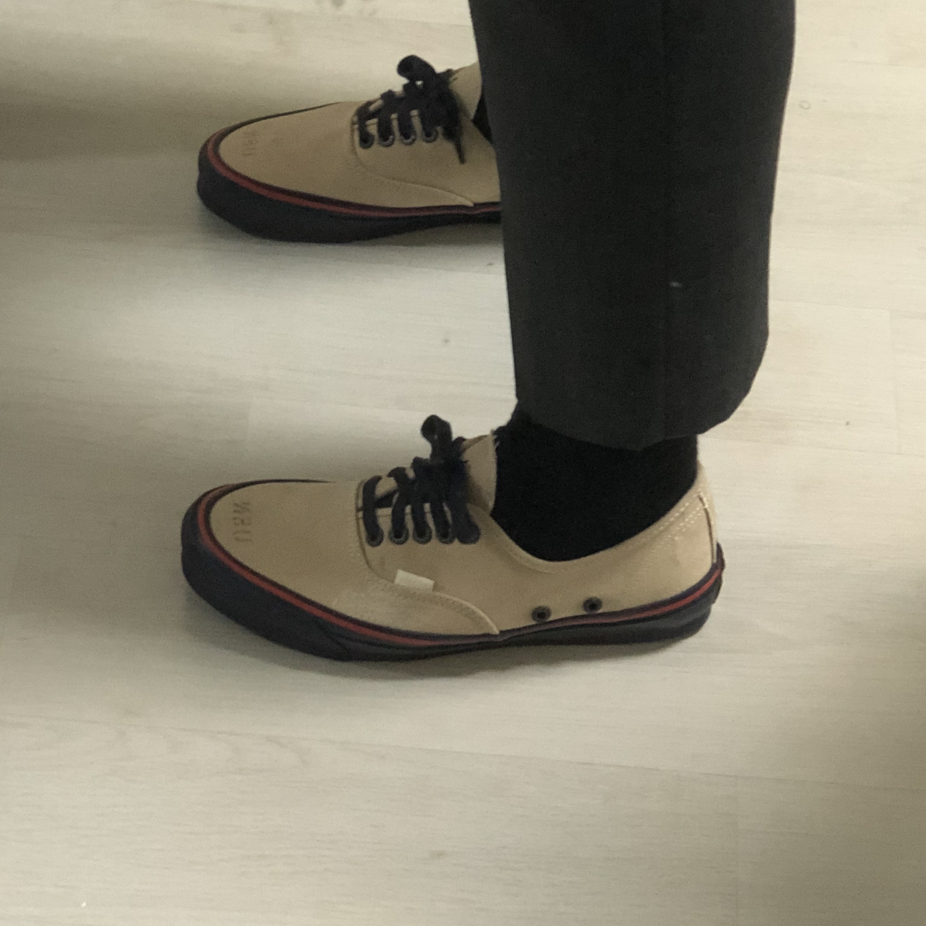 Vans Vault x Nigel Cabourn OG Authentic LX Worn White Navy 착용 스타일 - 2