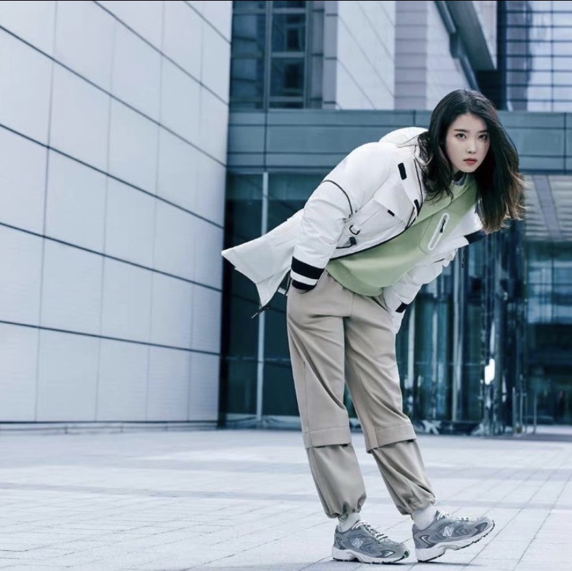 New Balance 725 Grey 착용 스타일