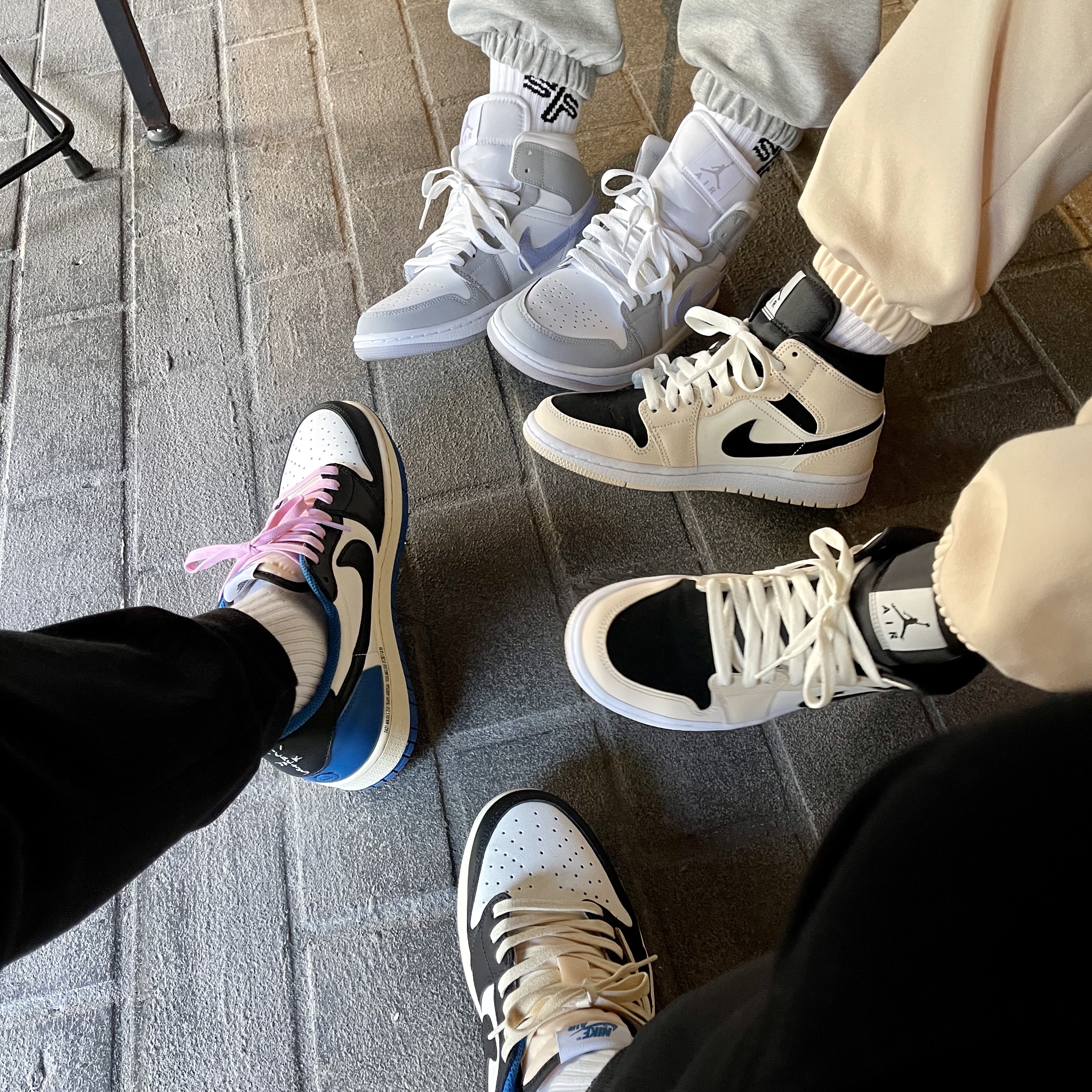 Jordan 1 x Travis Scott x Fragment Retro Low OG SP Military Blue, (W) Jordan 1 Mid Wolf Grey 착용 스타일