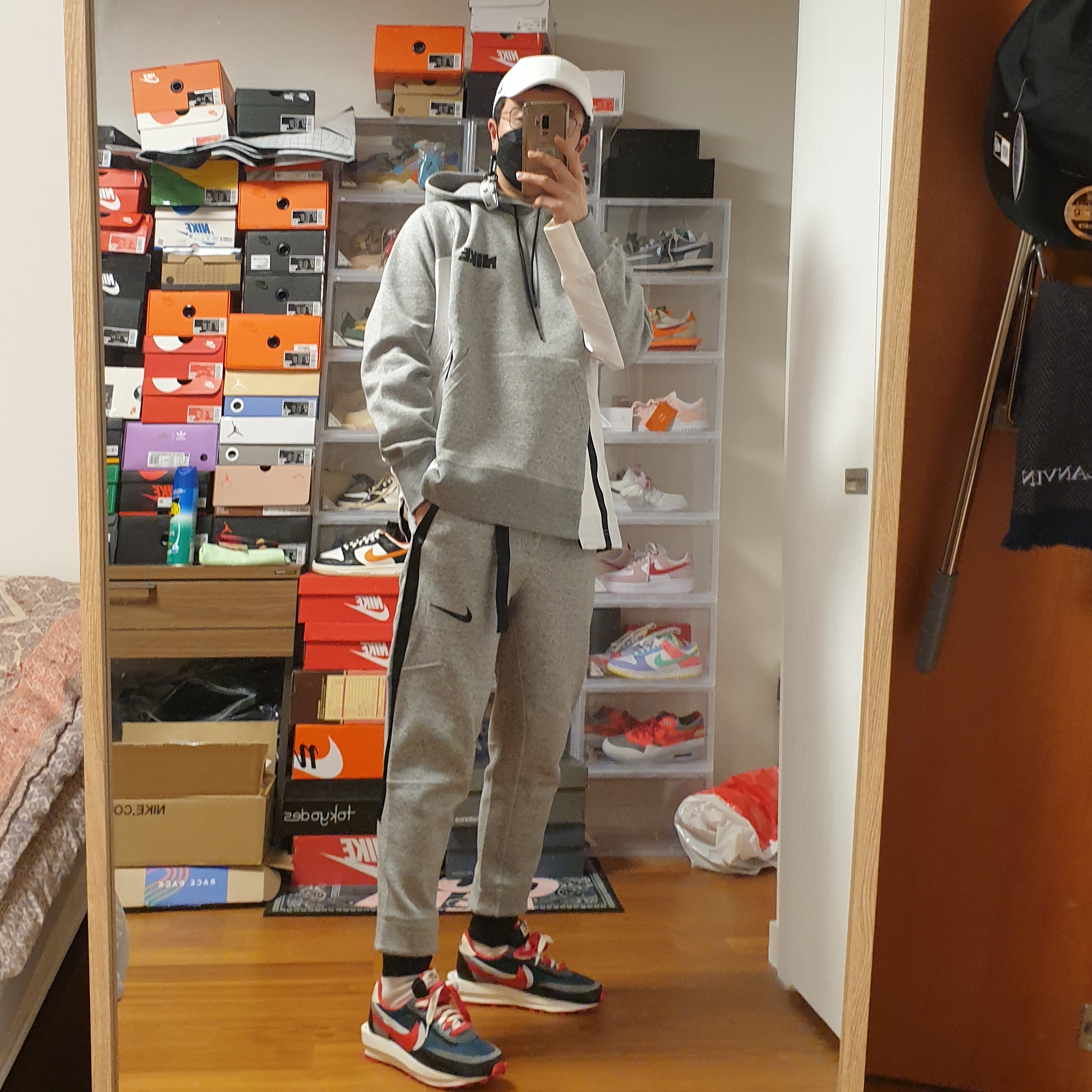 Nike x Sacai x Undercover LDWaffle Midnight Spruce University Red, Nike x Sacai NRG Pullover Hoodie Dark Grey Heather - US/EU 착용 스타일 - 1