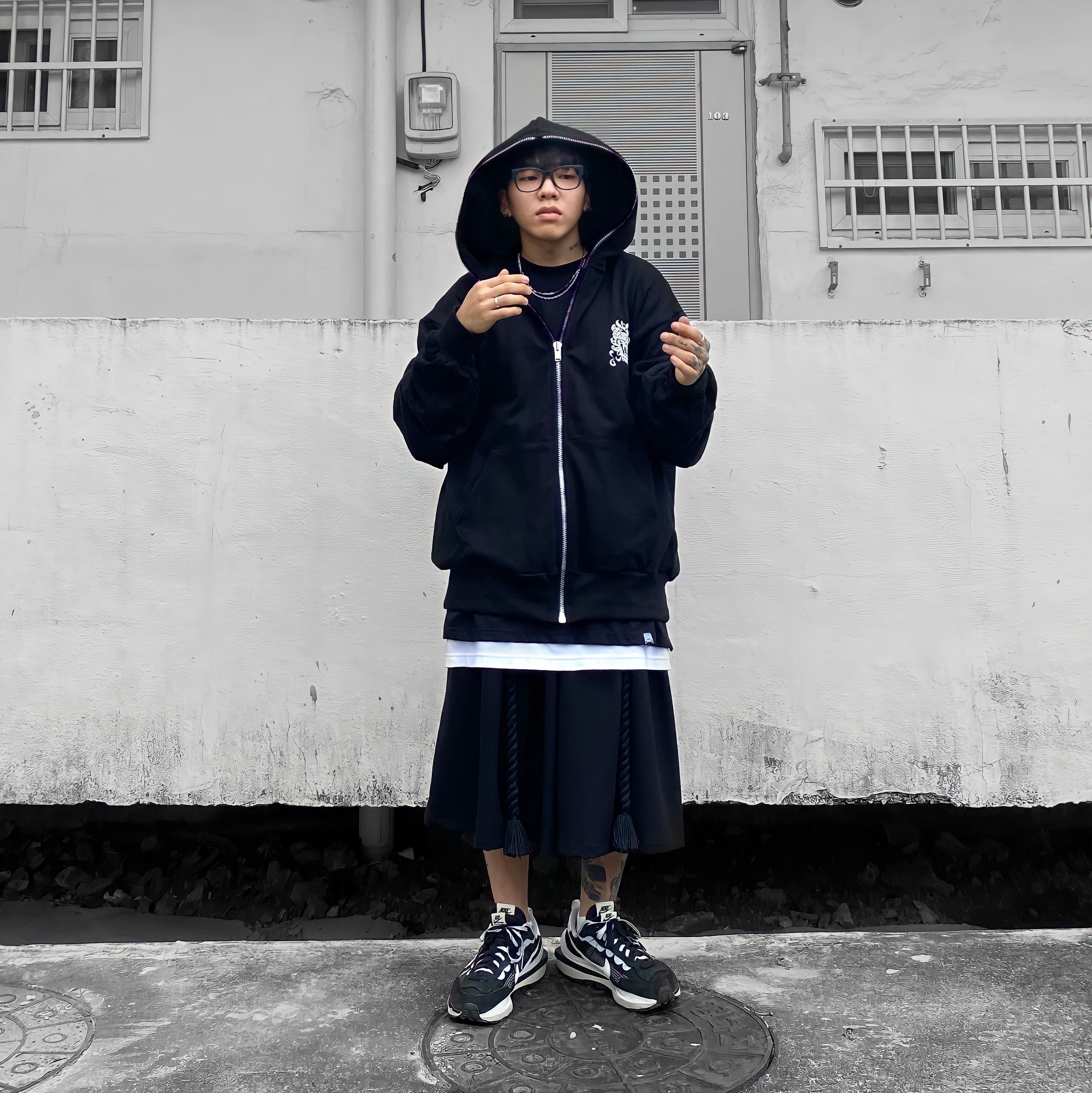 Nike x Sacai VaporWaffle Black White 착용 스타일