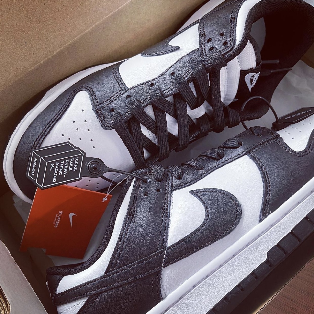 Nike Dunk Low Retro Black 착용 스타일