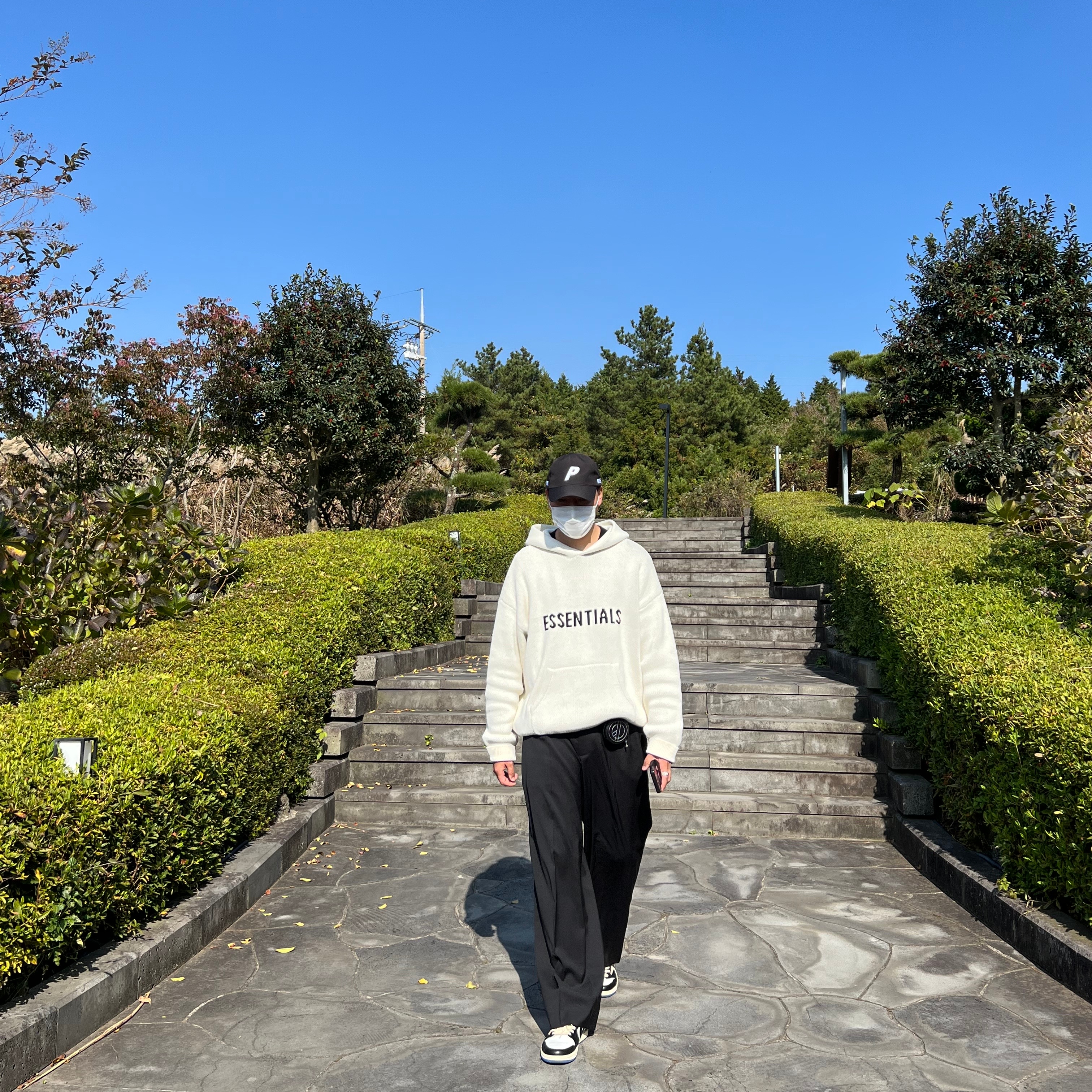 Jordan 1 x Travis Scott x Fragment Retro Low OG SP Military Blue, Palace Gore-Tex The Don 6-Panel Black - 21FW 착용 스타일