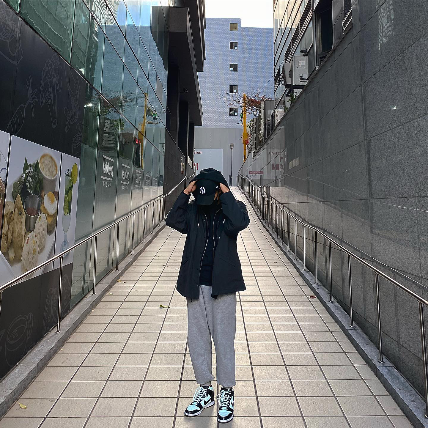 Essentials Coach Jacket Dark Slate/Stretch Limo/Black - 20FW, Nike Dunk High Barely Green 착용 스타일