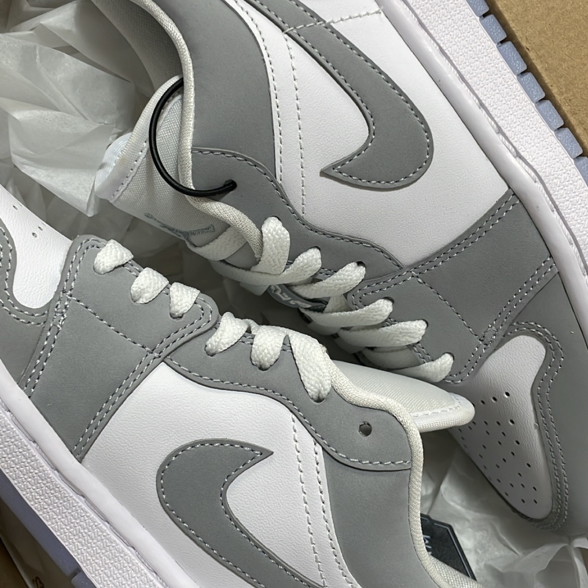 (W) Jordan 1 Low White Wolf Grey 착용 스타일 - 1