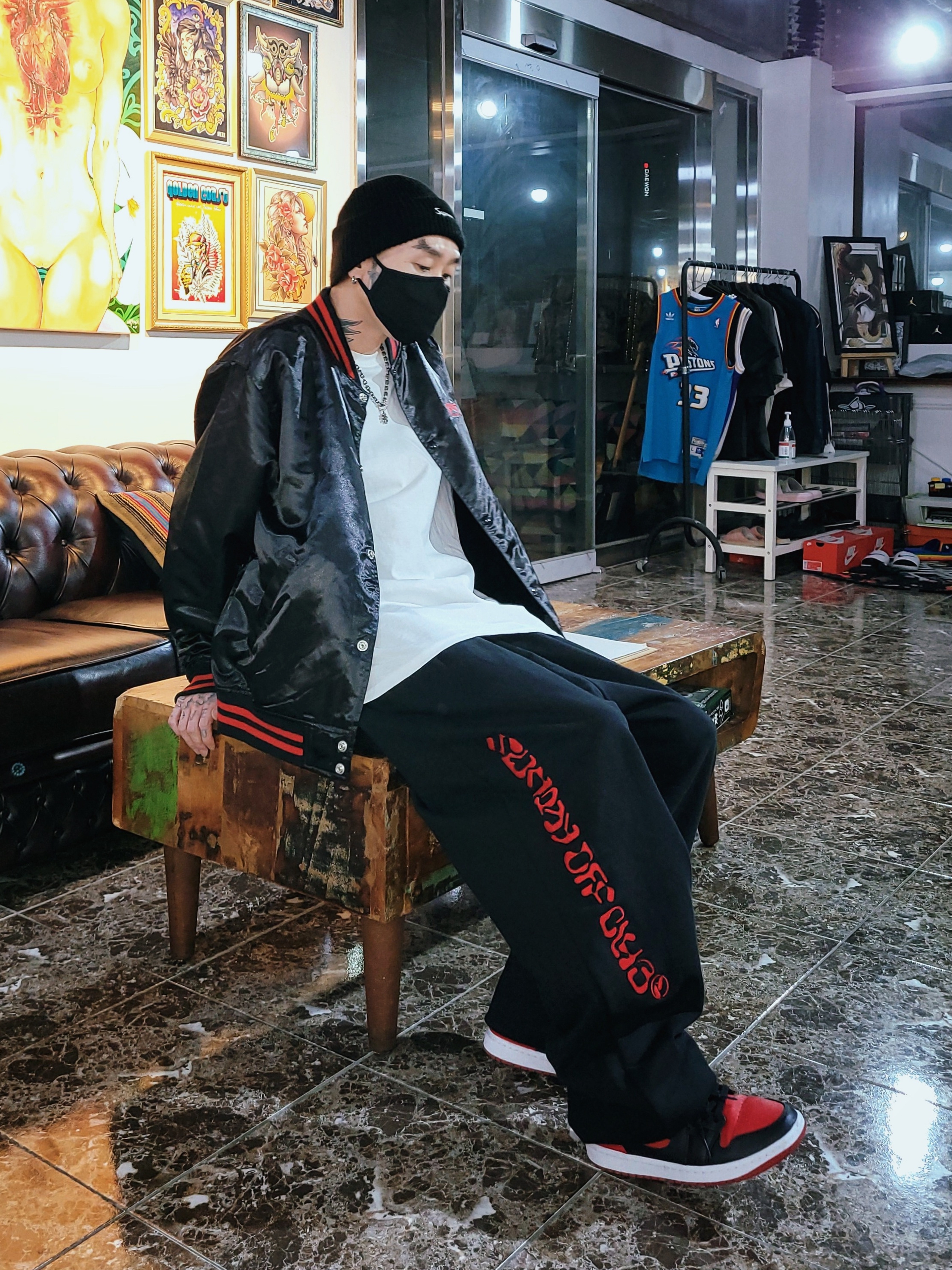 Supreme Loose Gauge Beanie Black, Supreme x Thrasher Satin Varsity Jacket Black - 21FW 착용 스타일