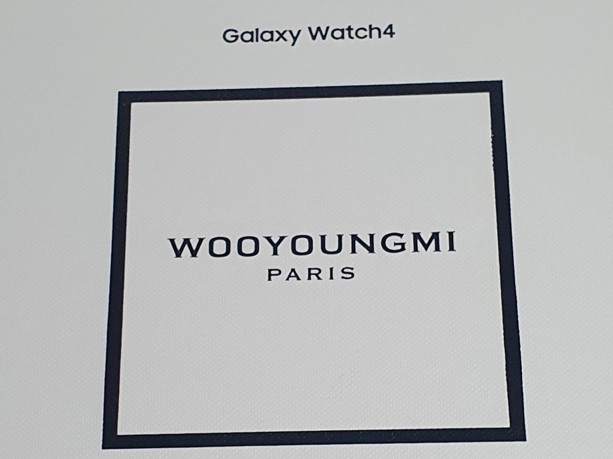 Samsung Galaxy Watch4 40mm Wooyoungmi Edition (Korean Ver.) 착용 스타일 - 1