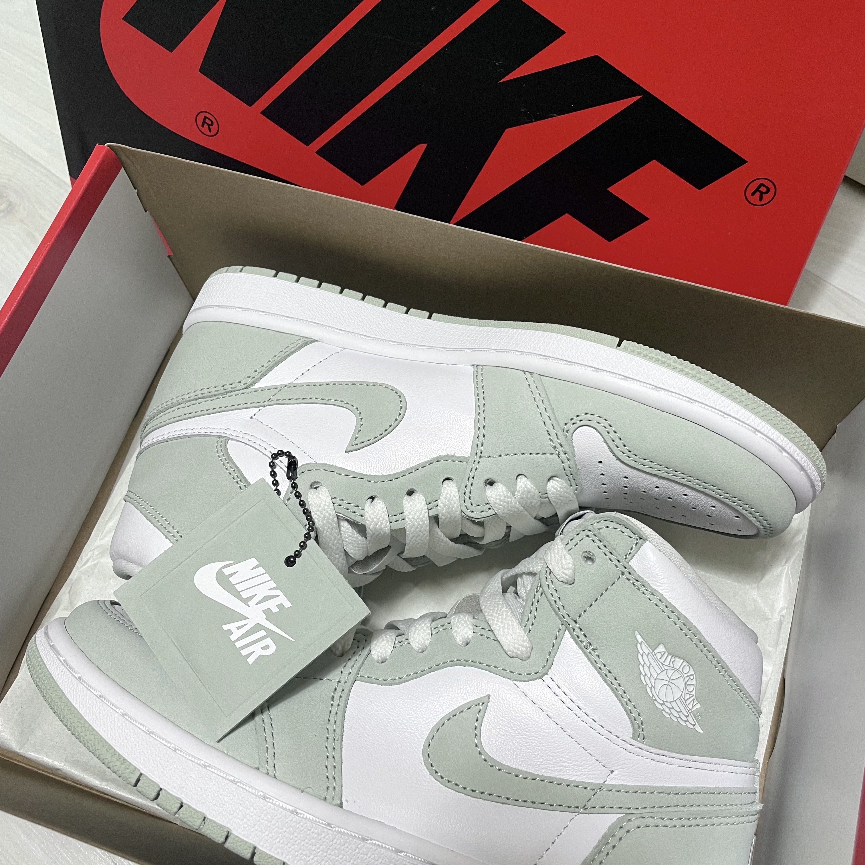 (W) Jordan 1 Retro High OG Seafoam 착용 스타일