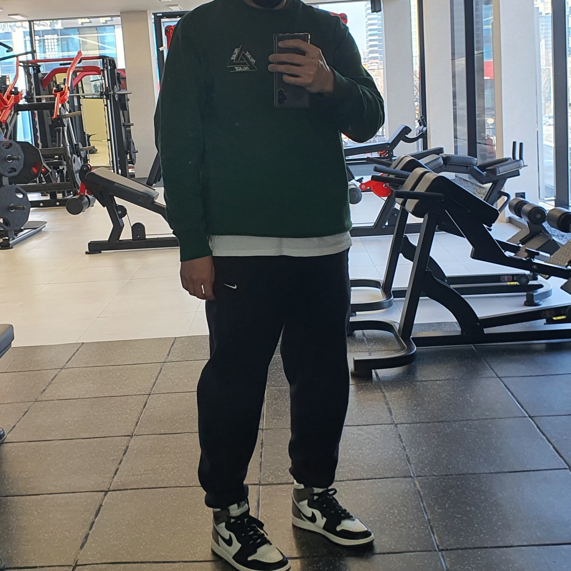 Nike NRG Solo Swoosh Fleece Pants Black - US/EU, Palace Basically A Tri-Ferg Crew Green - 21FW 착용 스타일