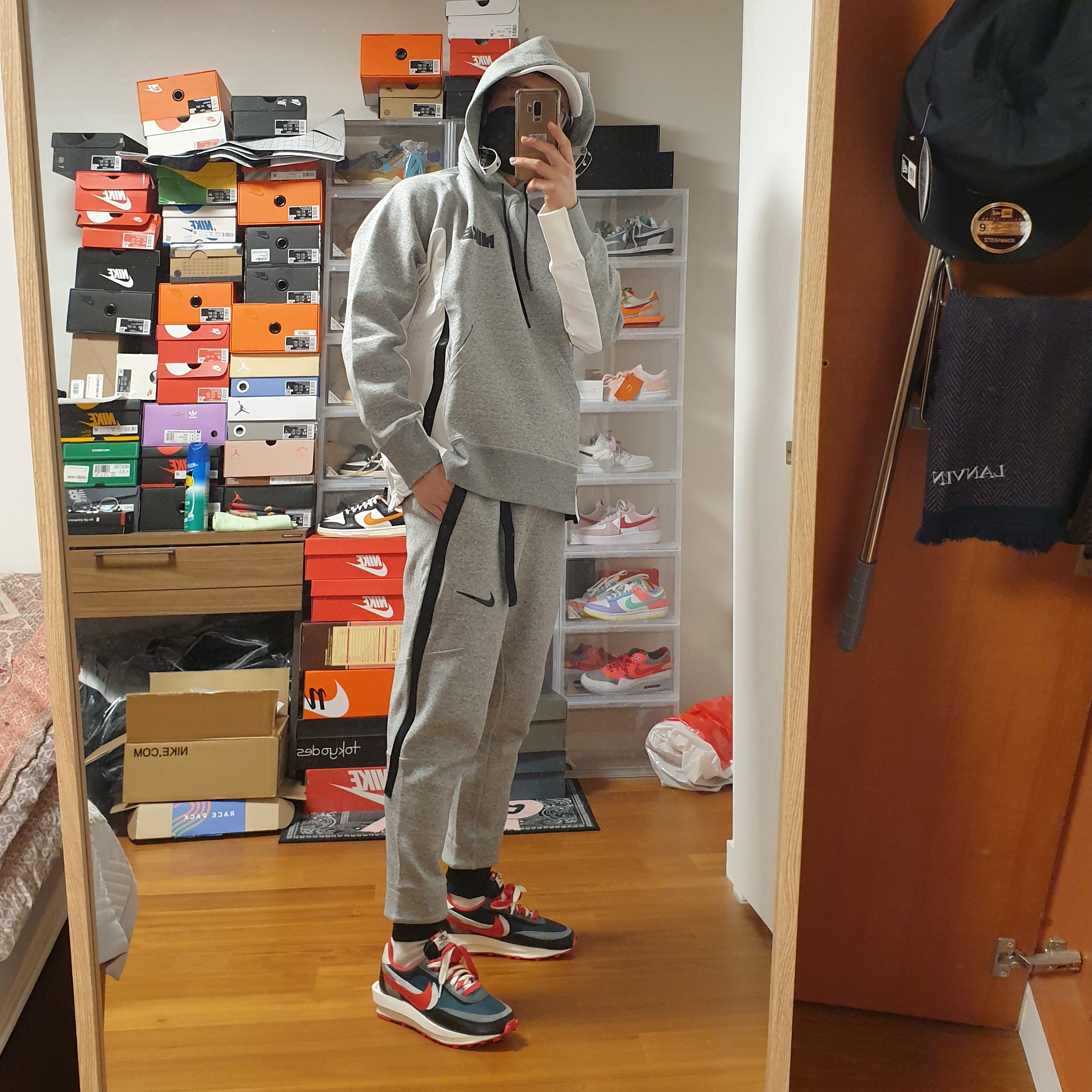 Nike x Sacai x Undercover LDWaffle Midnight Spruce University Red, Nike x Sacai NRG Pullover Hoodie Dark Grey Heather - US/EU 착용 스타일 - 2