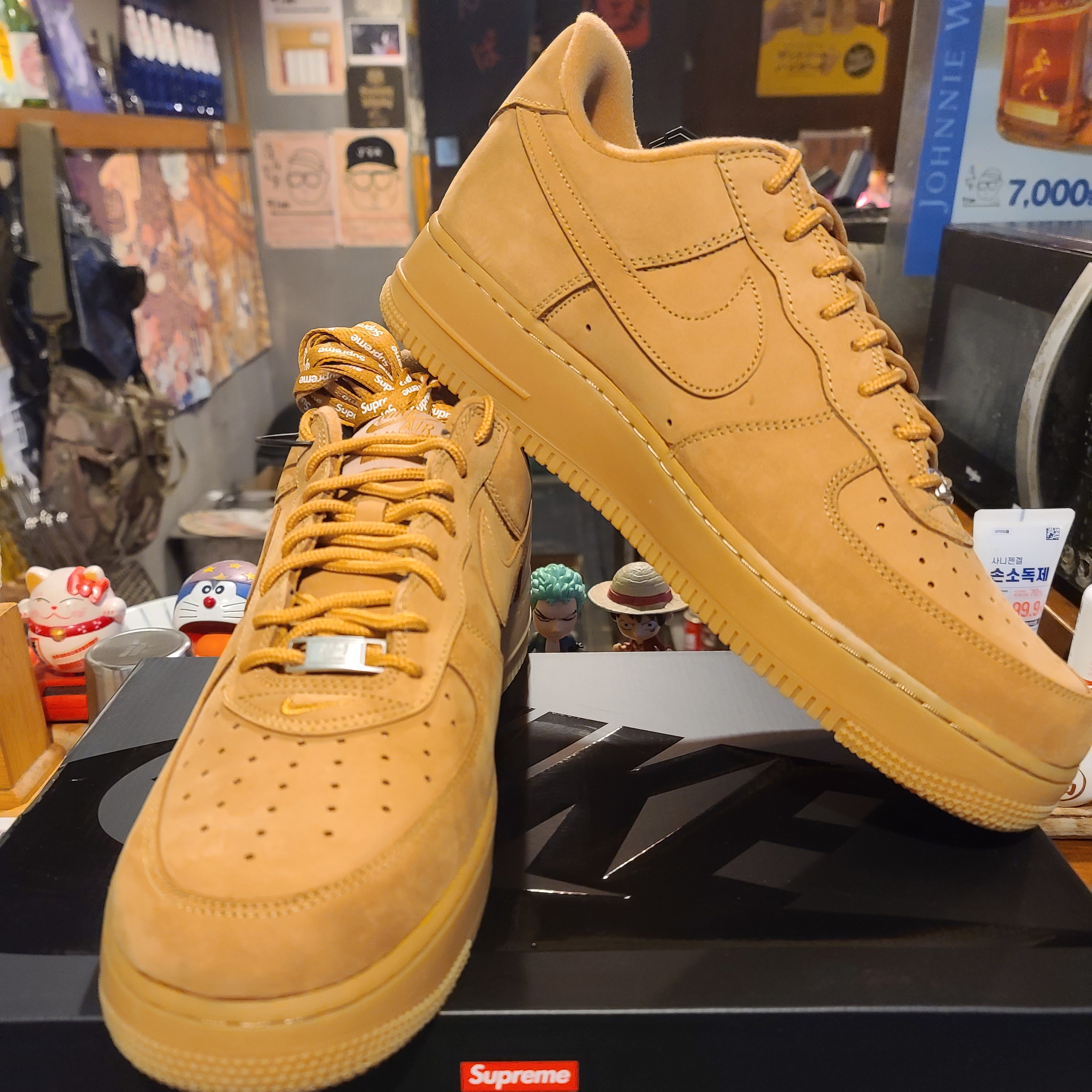 Nike x Supreme Air Force 1 Low Flax 착용 스타일 - 3