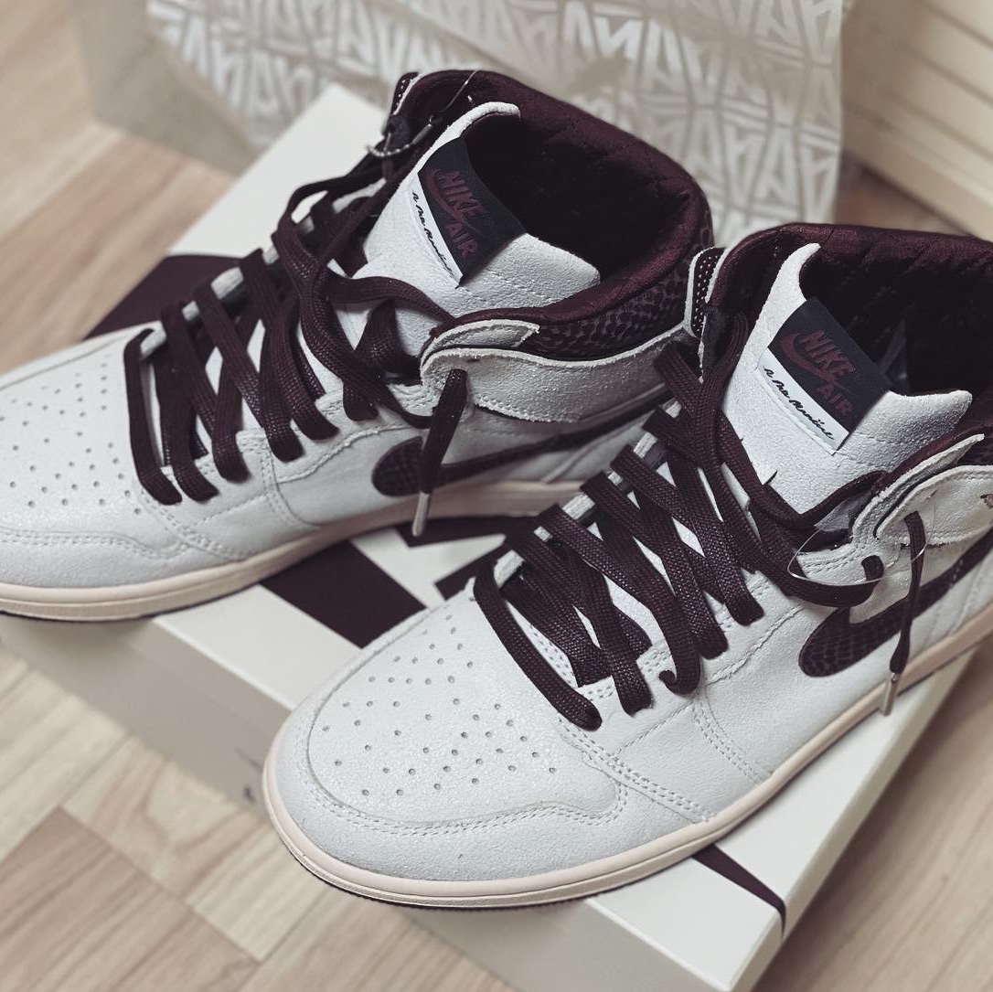 Jordan 1 x A Ma Maniere Retro High OG SP Sail and Burgundy 착용 스타일