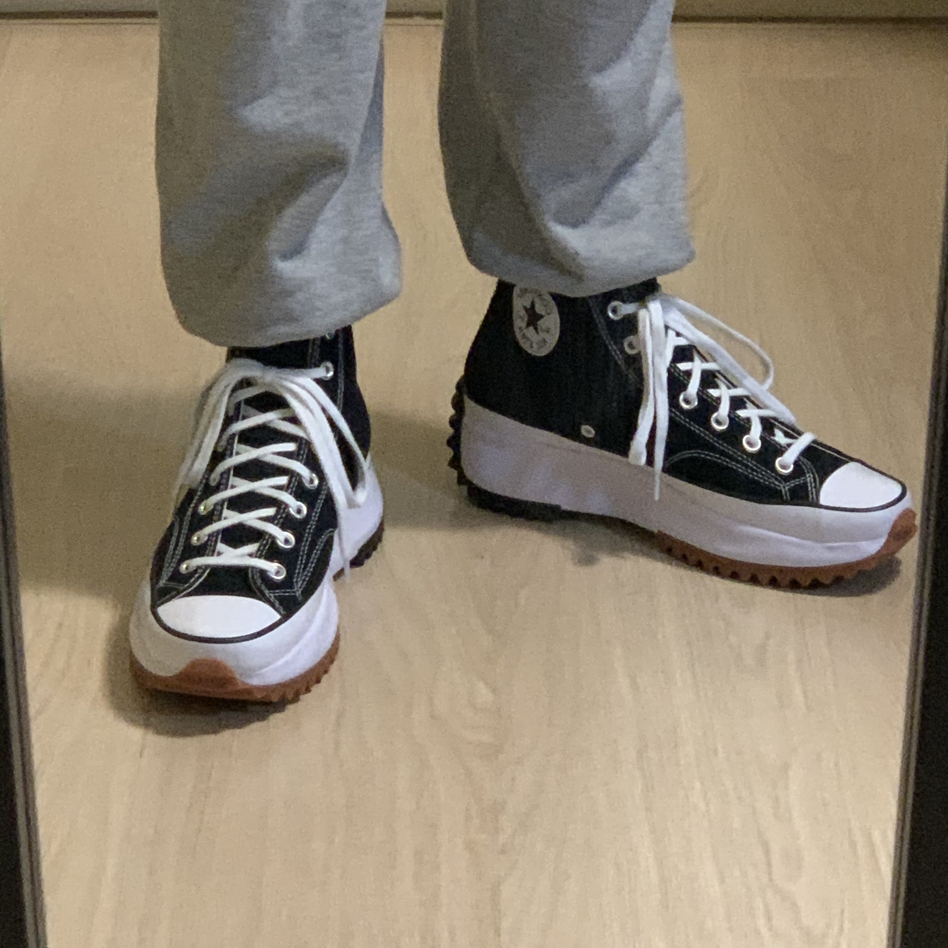 Converse Run Star Hike Hi Black White Gum 착용 스타일