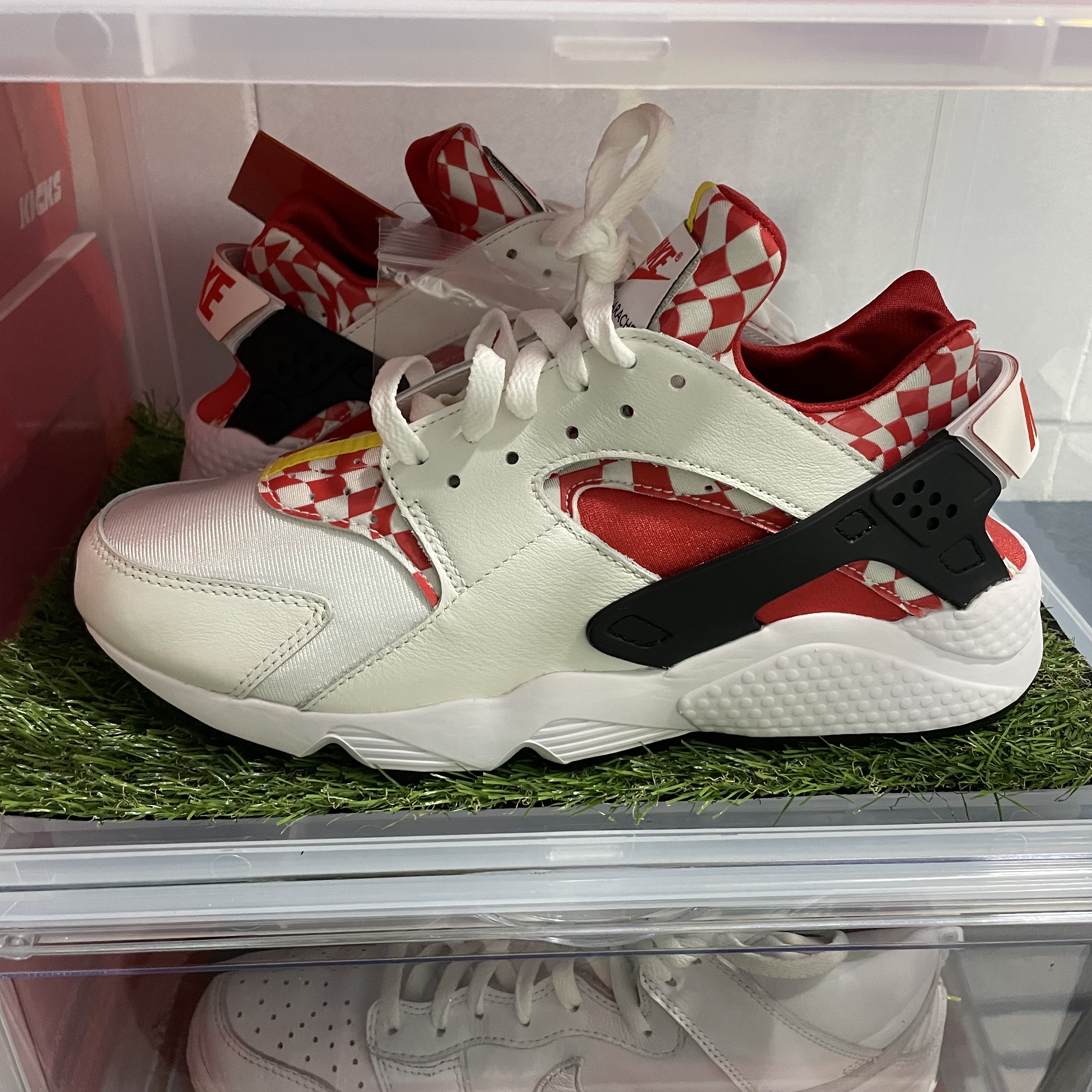 Nike Air Huarache Premium QS Liverpool 착용 스타일 - 1