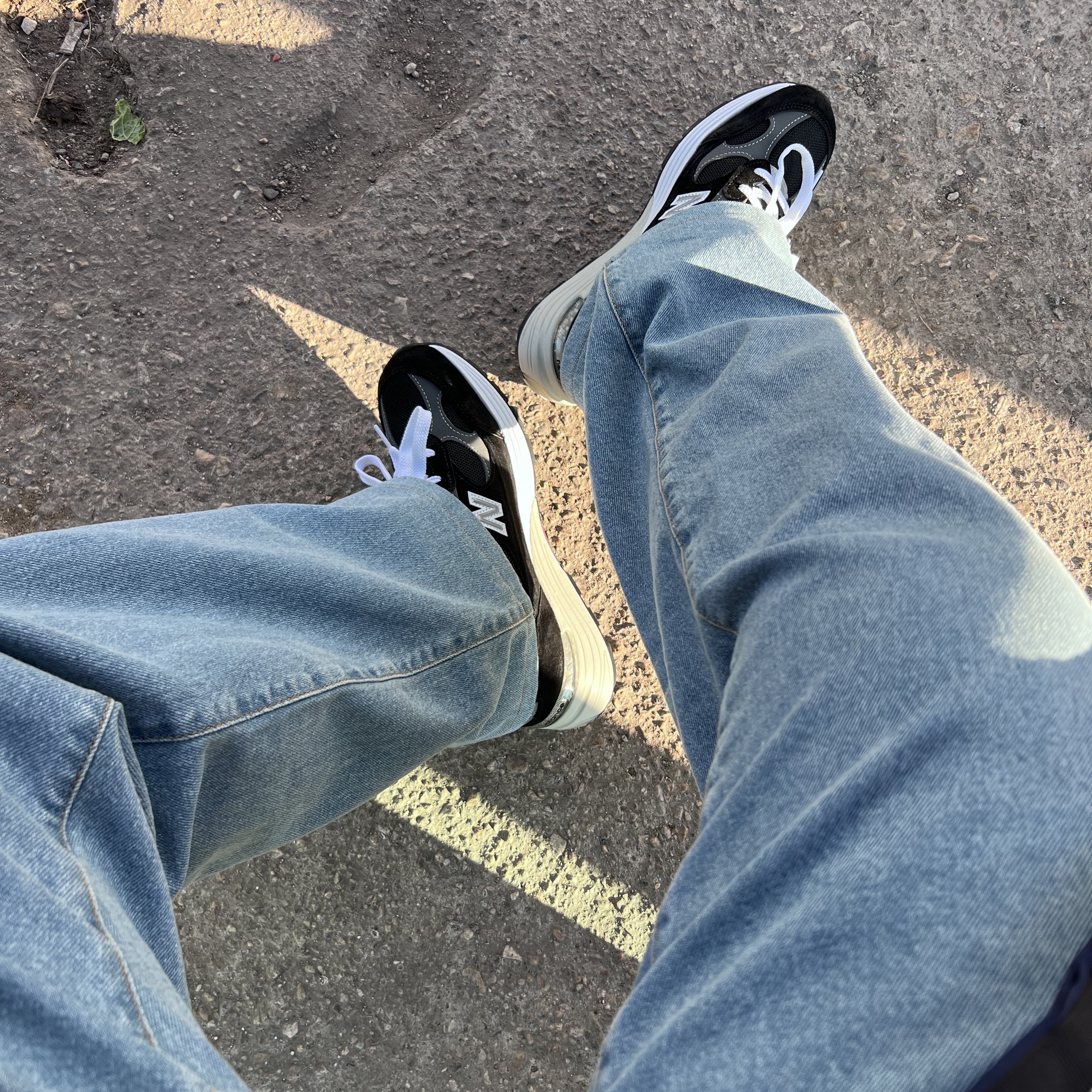 New Balance 992 Made in USA Black Grey 착용 스타일