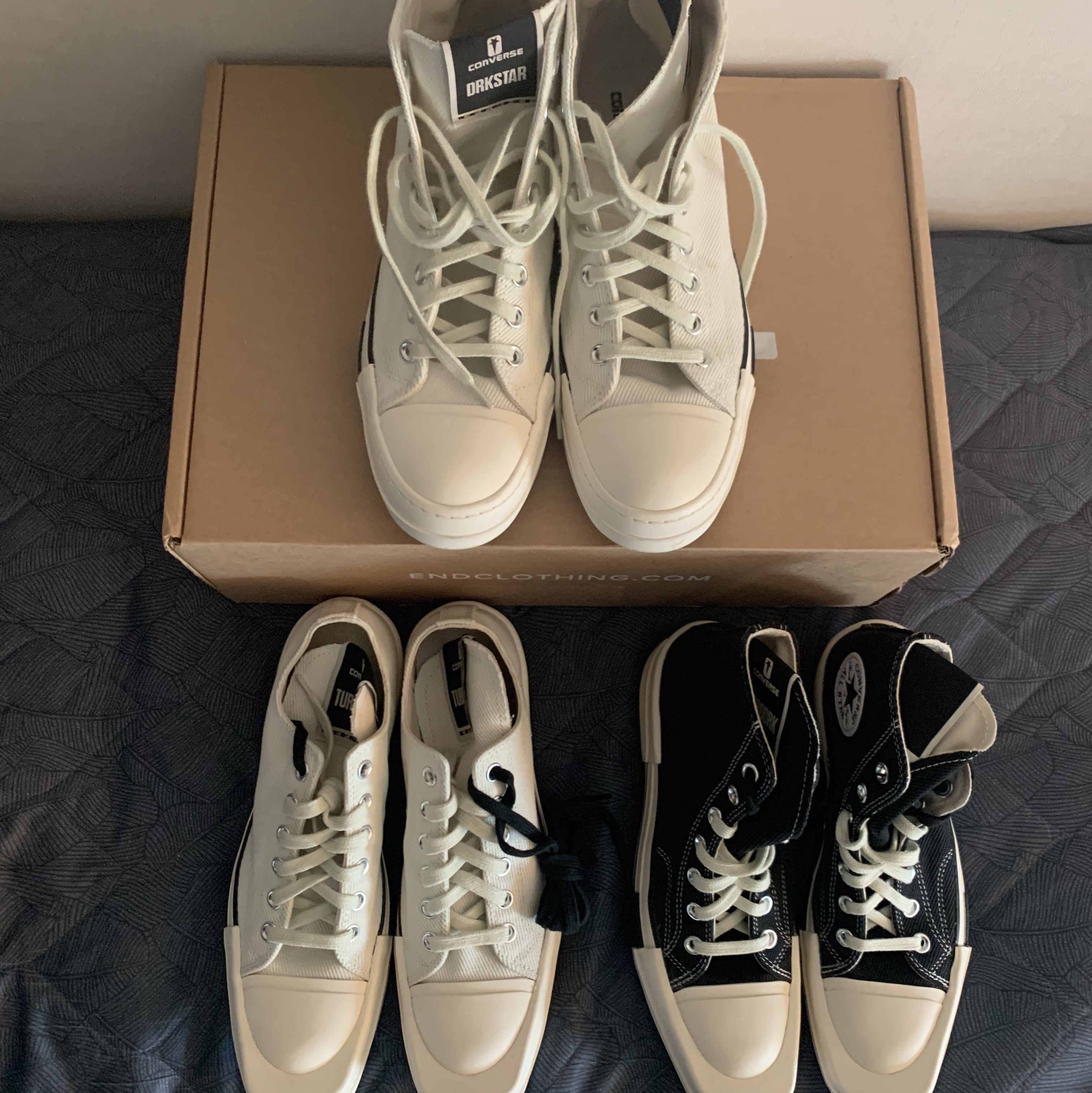 Converse x Drkshdw Drkstr Chuck 70 High Lily White, Converse x Drkshdw Turbodrk Chuck 70 Hi Black 착용 스타일 - 3