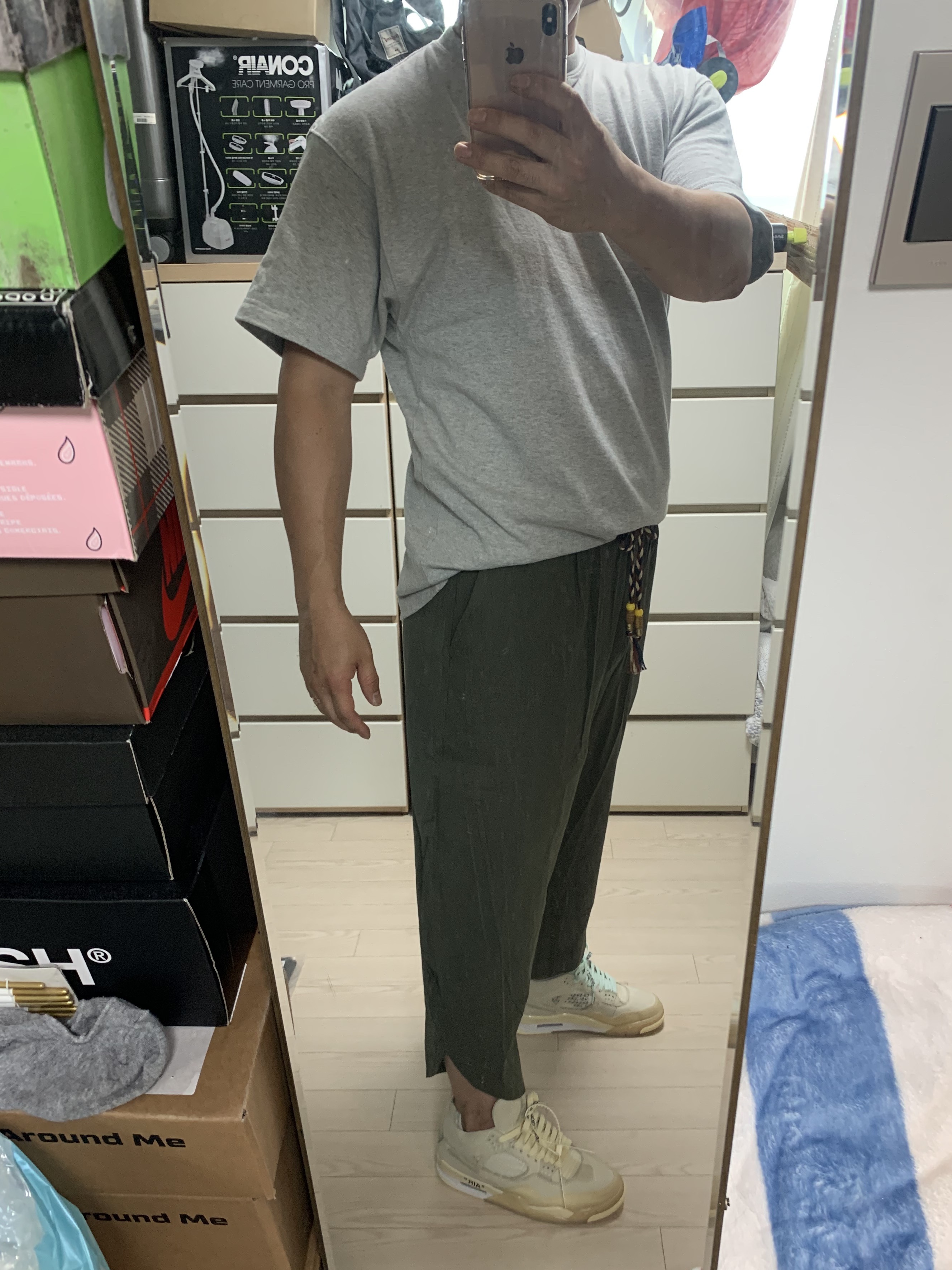(W) Jordan 4 x Off-White Retro SP Sail, Nike x Kim Jones Oversized T-Shirt Grey Heather - Asia 착용 스타일