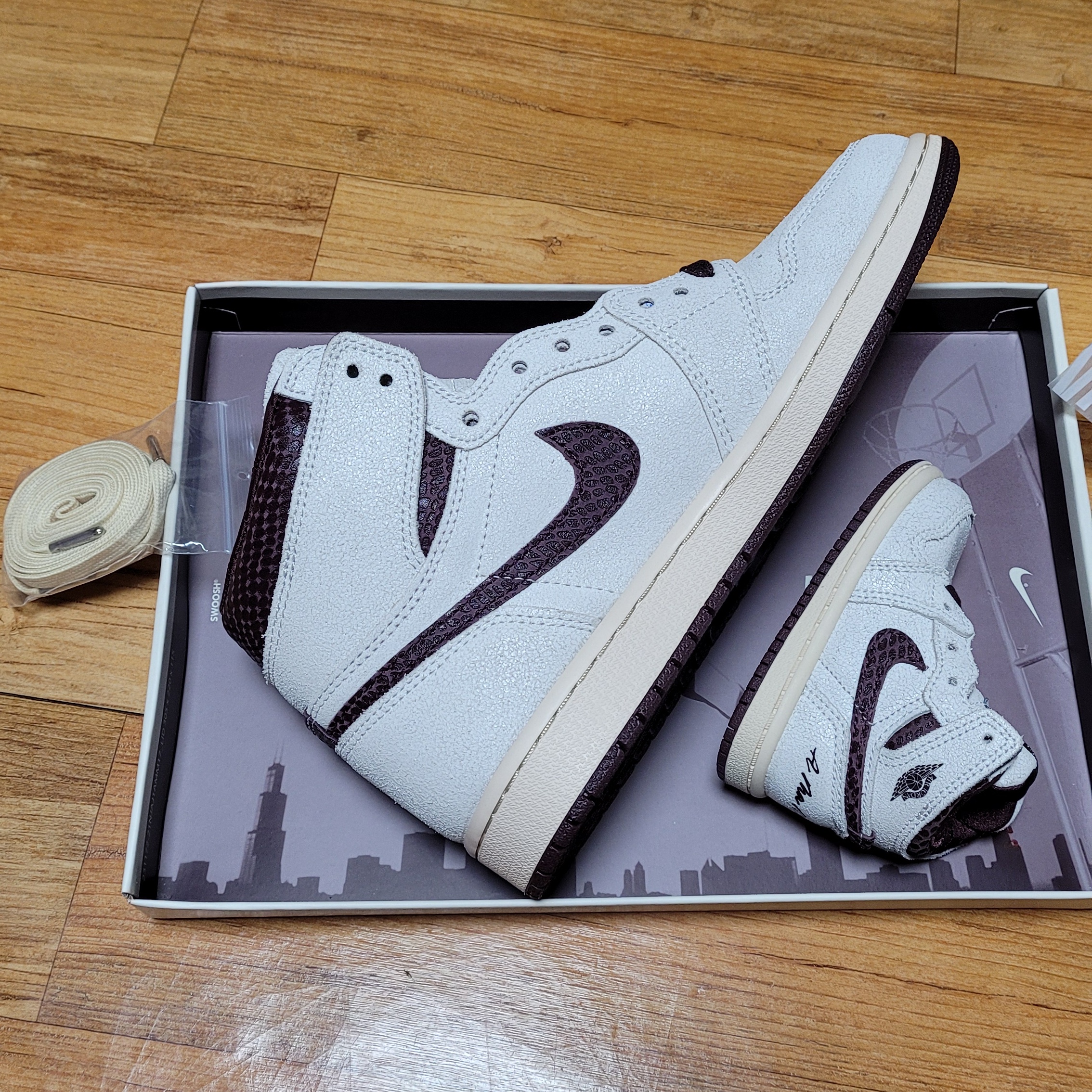 (TD) Jordan 1 x A Ma Maniere Retro High OG SP Burgundy and Sail, Jordan 1 x A Ma Maniere Retro High OG SP Sail and Burgundy 착용 스타일