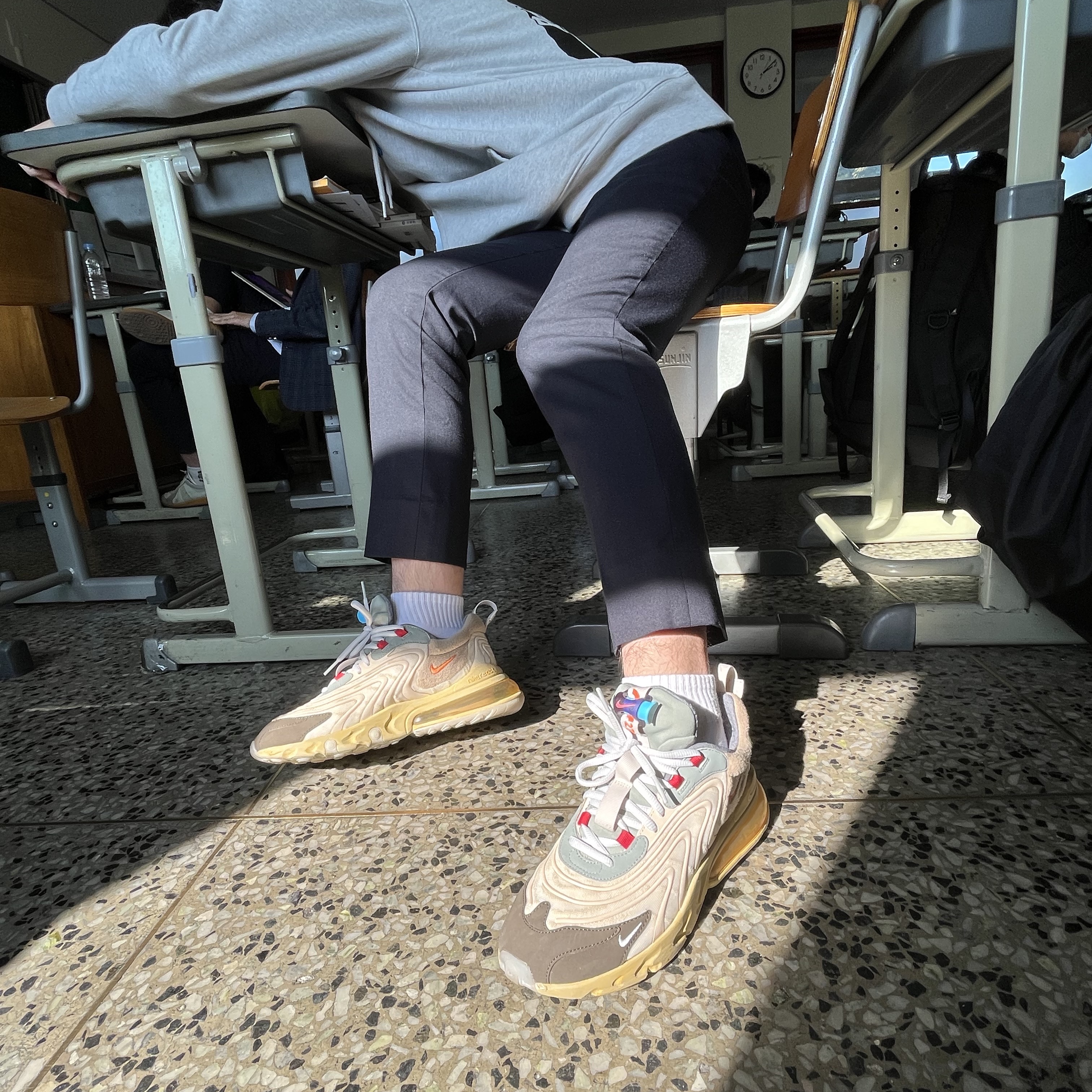 Nike x Travis Scott Air Max 270 React Cactus Trails, Palace Mix Up Hood Grey Marl - 21SS 착용 스타일 - 1