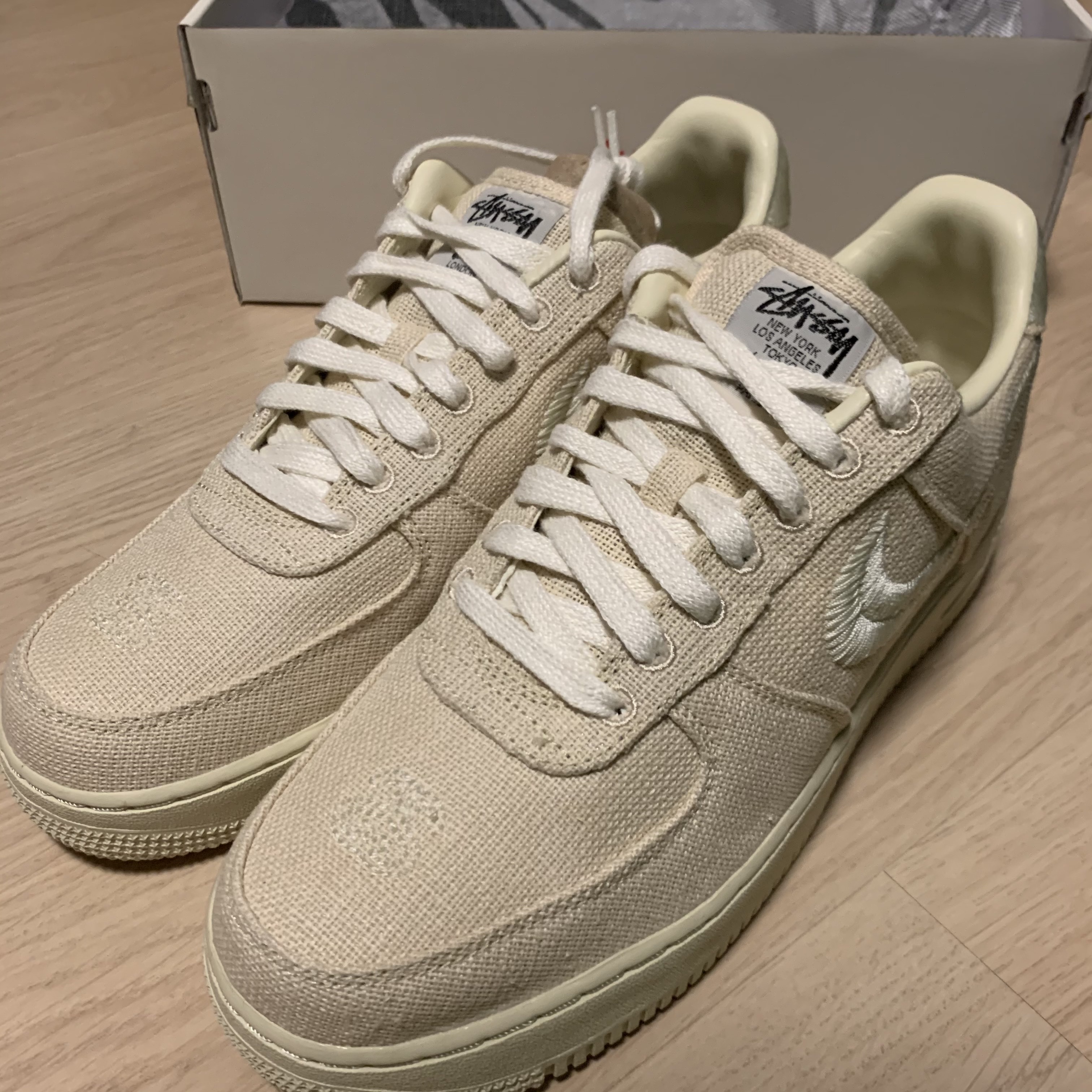 Nike x Stussy Air Force 1 Low Fossil 착용 스타일