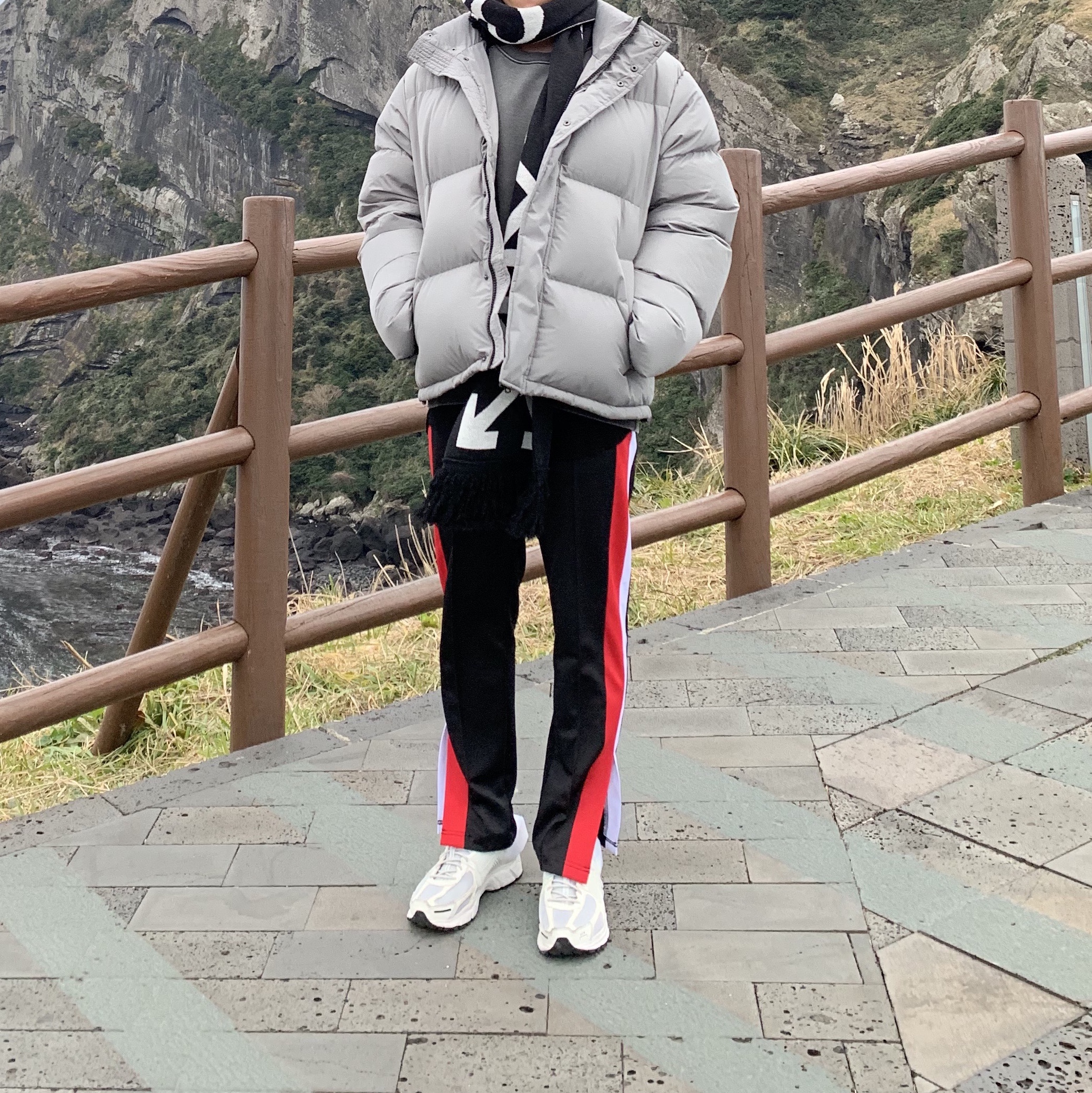 Nike x A-Cold-Wall Zoom Vomero 5 Sail 착용 스타일