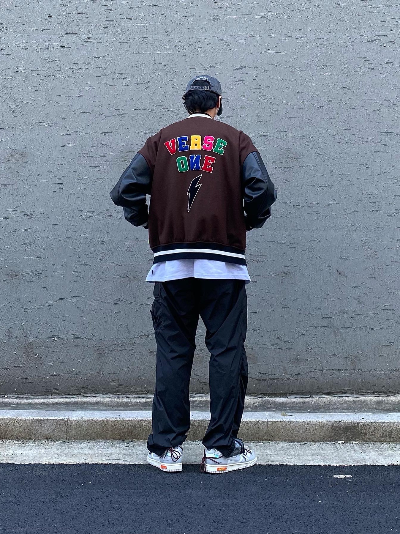 Supreme Pigment Print S Logo 6-Panel Black - 20SS, Supreme x Stone Island Painted Camo Nylon Cargo Pants Black - 20FW 착용 스타일 - 2