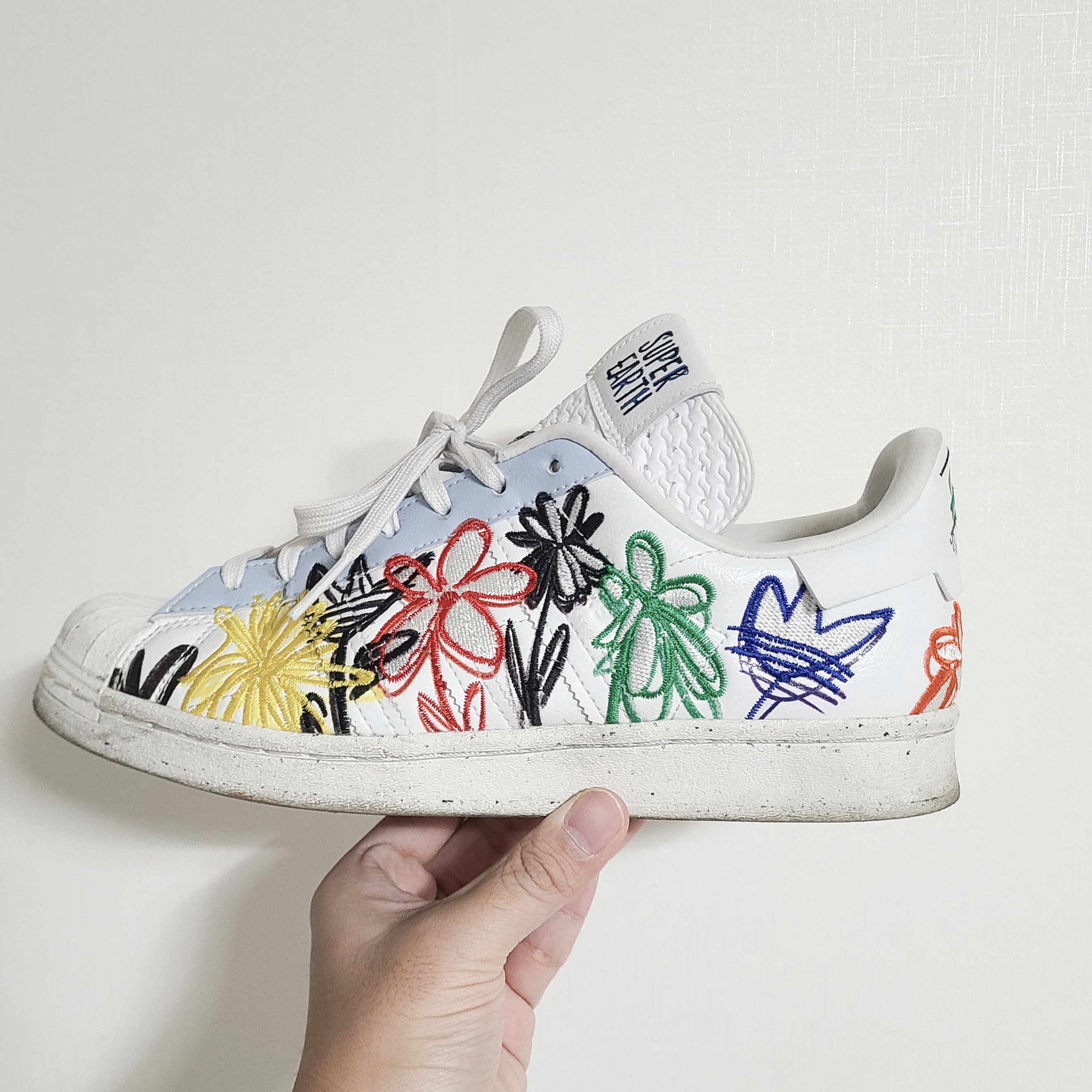 Adidas x Sean Wotherspoon Superstar Superearth, Adidas x Sean Wotherspoon Superstar Superearth Black 착용 스타일