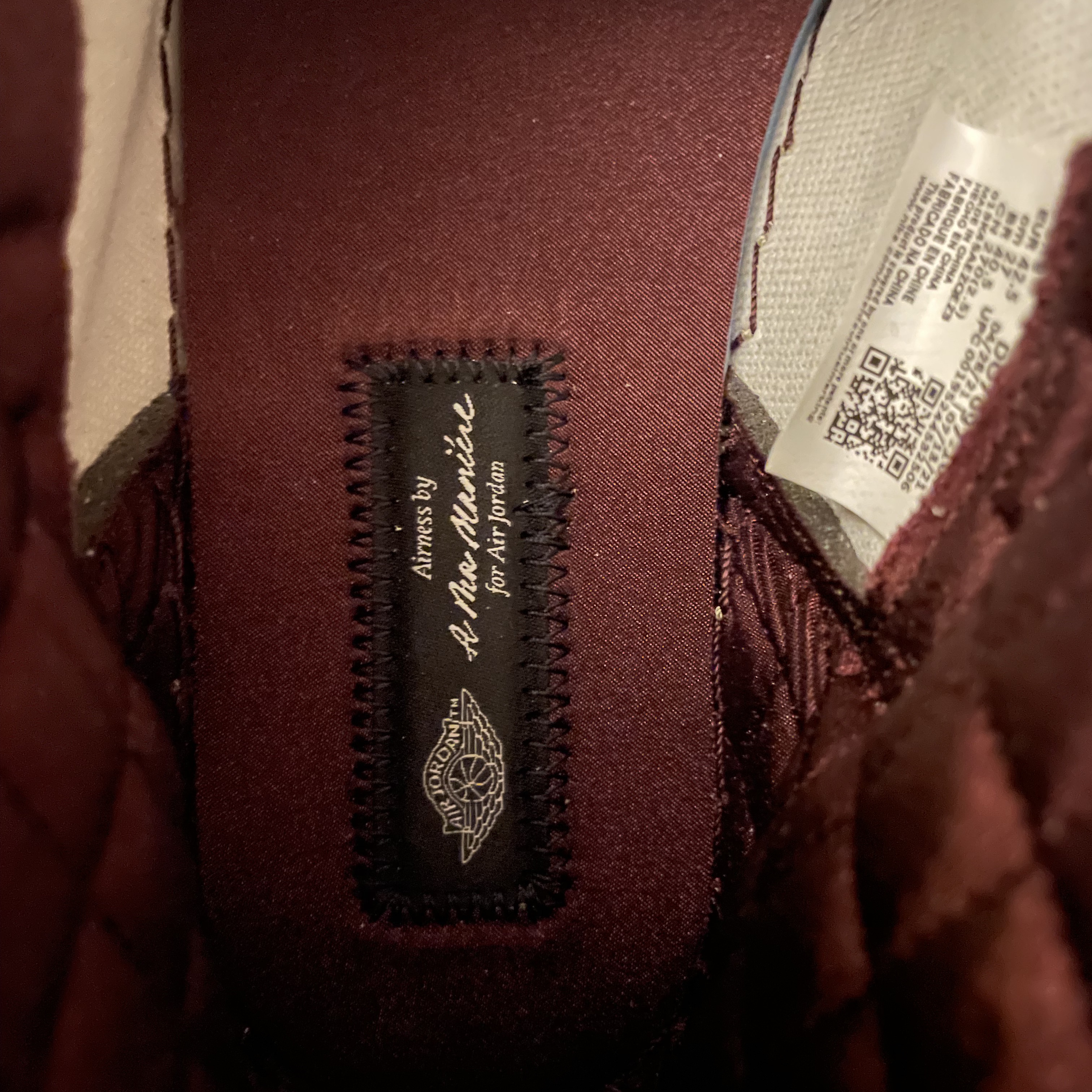 Jordan 1 x A Ma Maniere Retro High OG SP Sail and Burgundy 착용 스타일 - 2