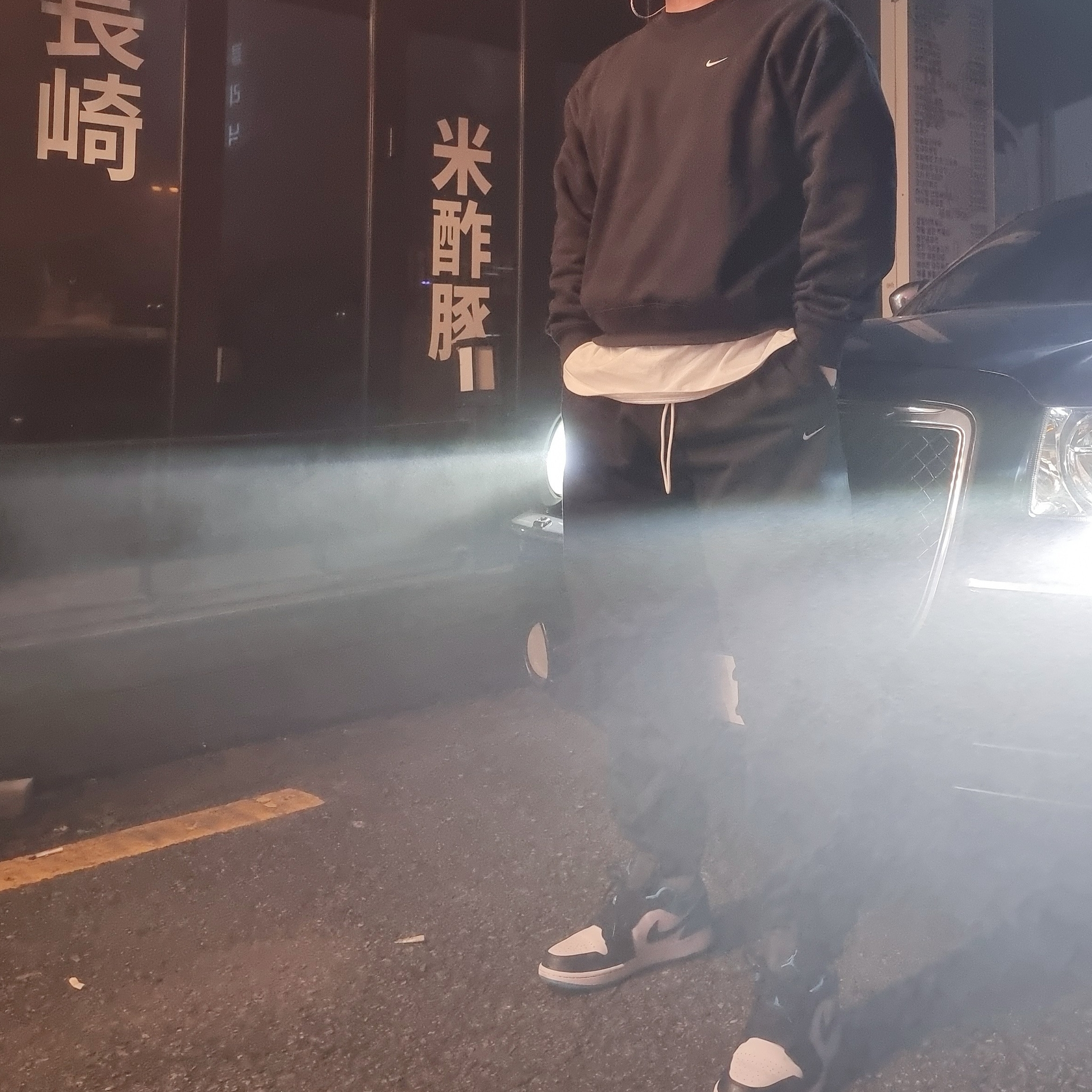 Jordan 1 Low SE Laser Blue, Nike NRG Solo Swoosh Fleece Pants Black - US/EU 착용 스타일