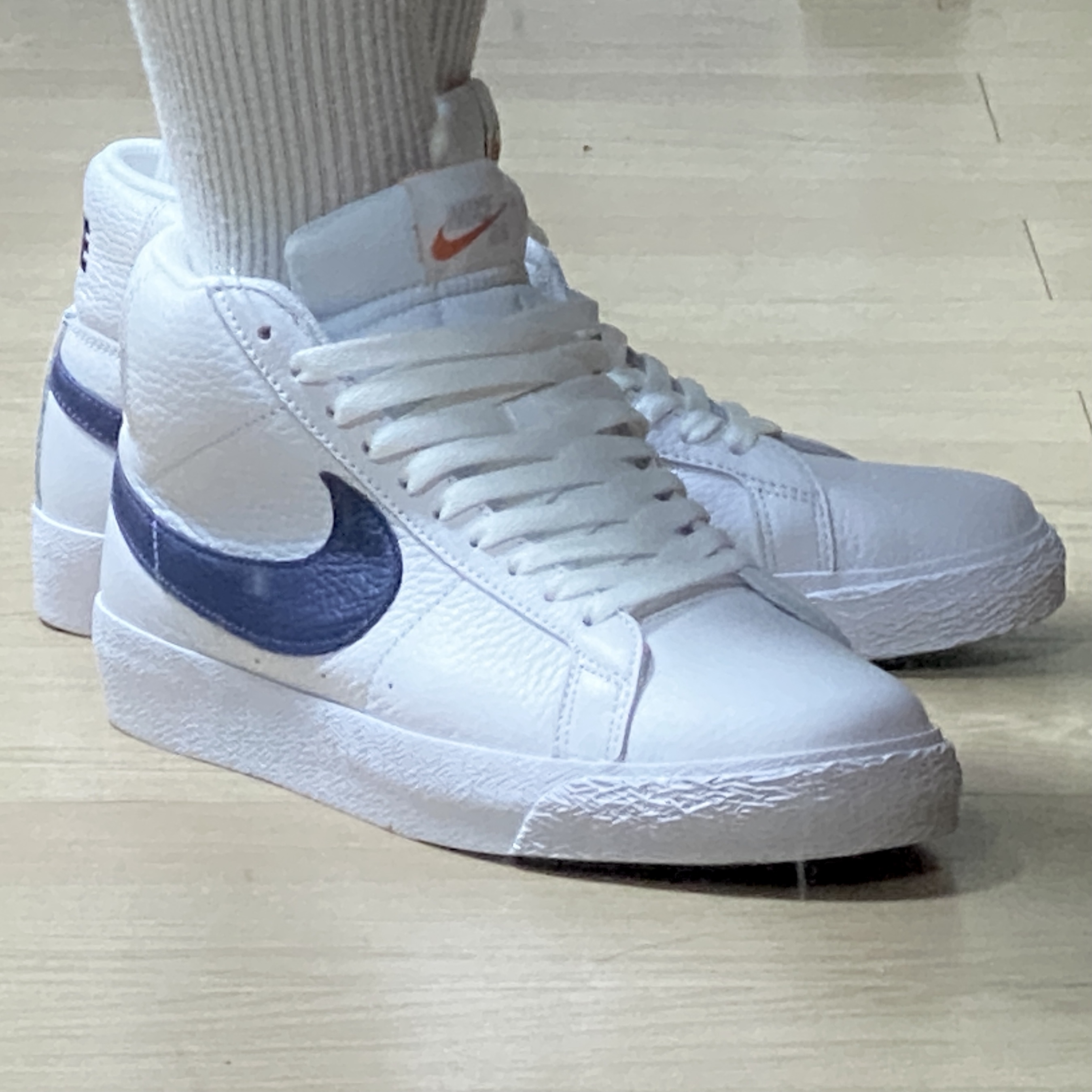 Nike SB Zoom Blazer Mid ISO Orange Label White Navy 착용 스타일