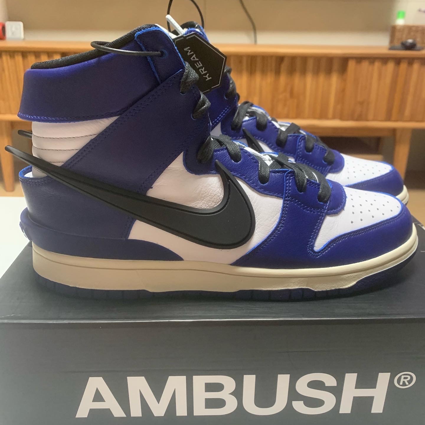 Nike x Ambush Dunk High Deep Royal Blue 착용 스타일 - 2