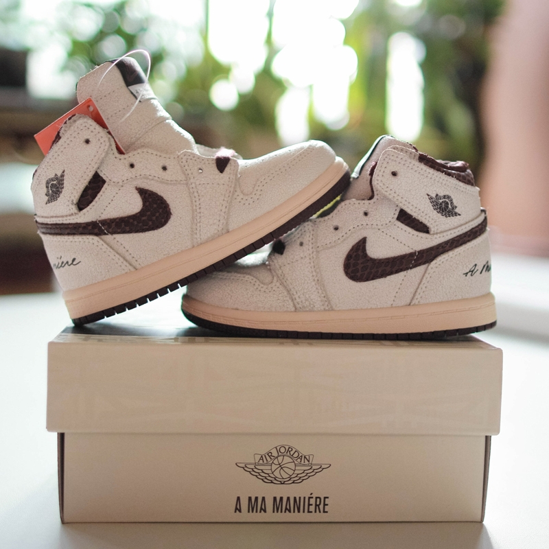 (TD) Jordan 1 x A Ma Maniere Retro High OG SP Burgundy and Sail 착용 스타일 - 1