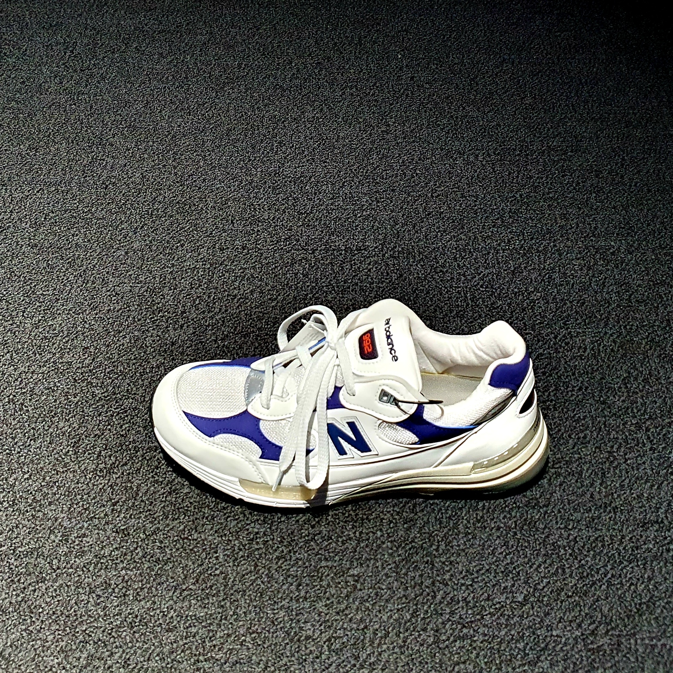 New Balance 992 Made in USA White Navy 착용 스타일