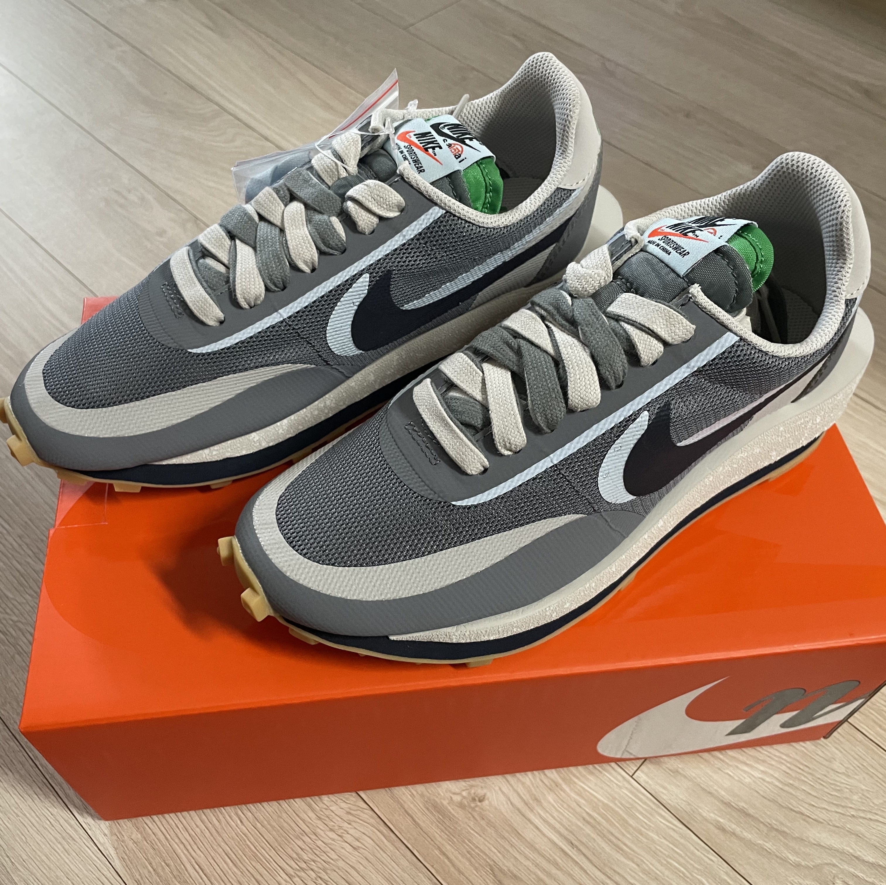Nike x Sacai x Clot LDWaffle Cool Grey 착용 스타일 - 3