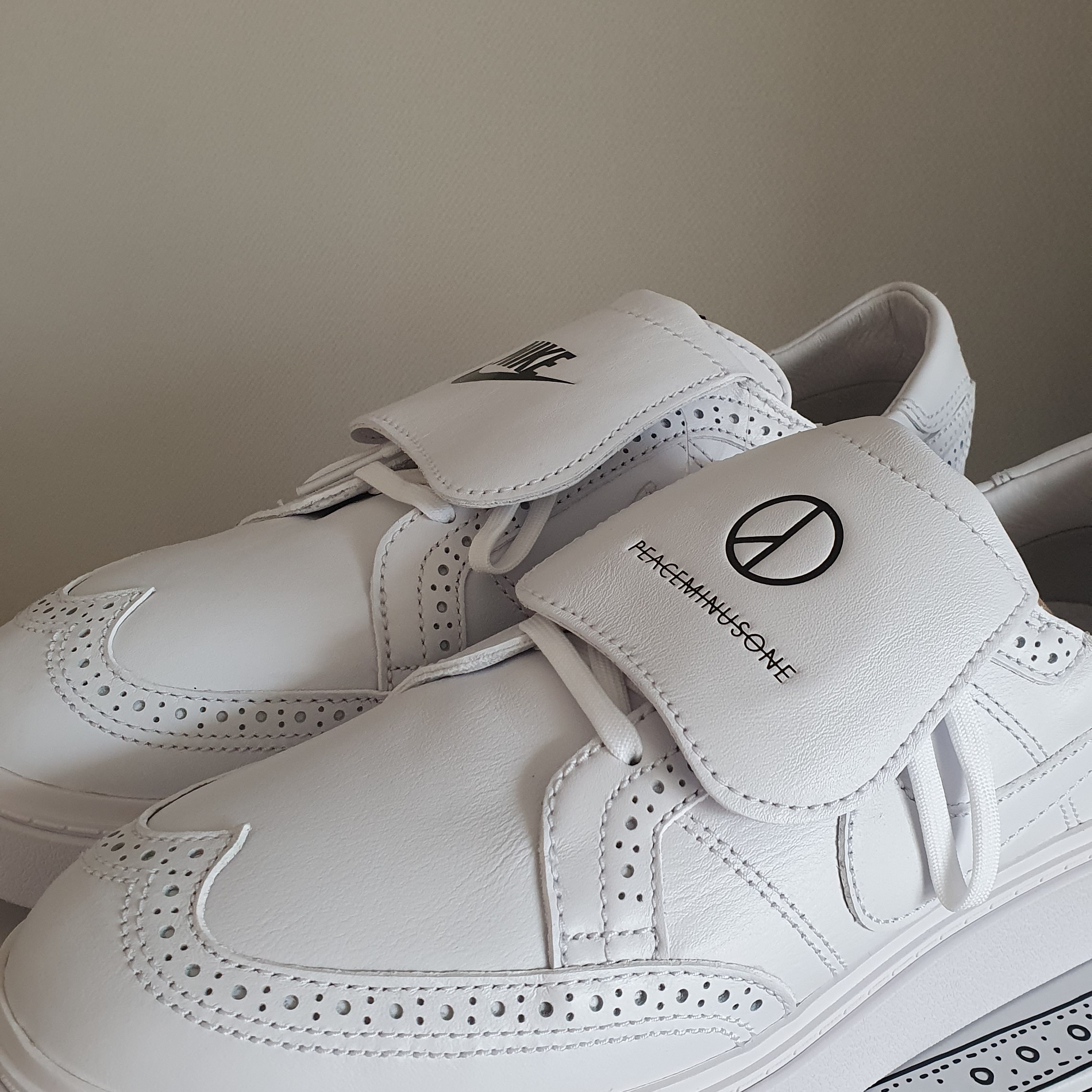 Nike x Peaceminusone Kwondo1 White, Nike x Peaceminusone Air Force 1 Low Para-Noise 2.0 착용 스타일 - 2