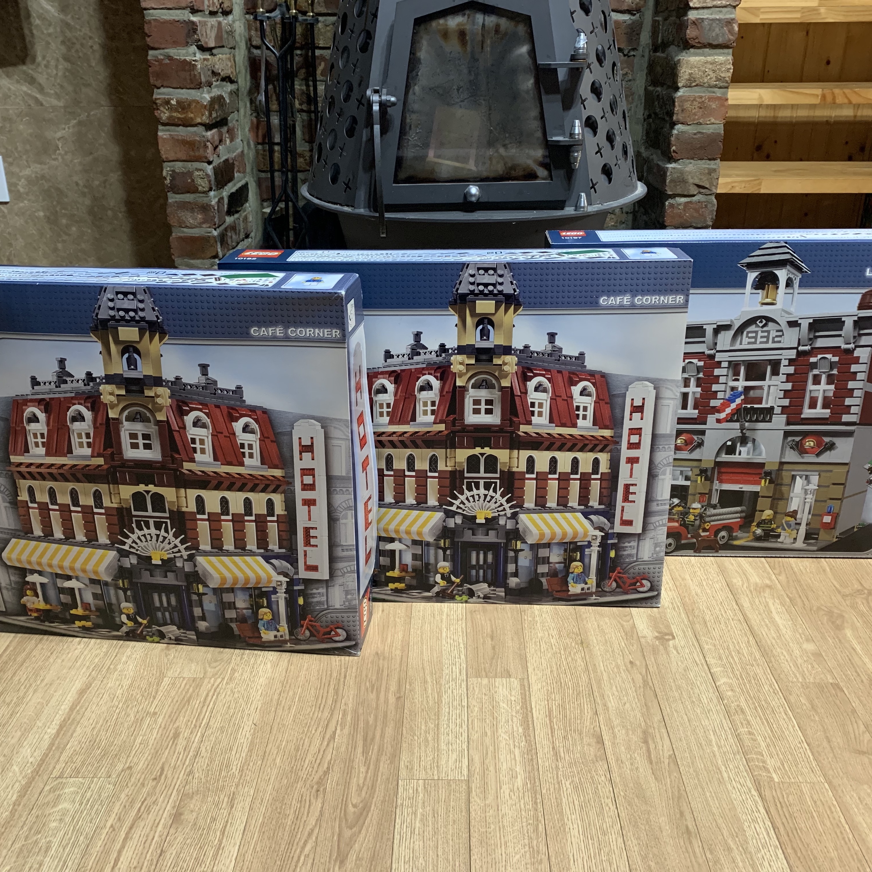 Lego Fire Brigade, Lego Cafe Corner 착용 스타일 - 1