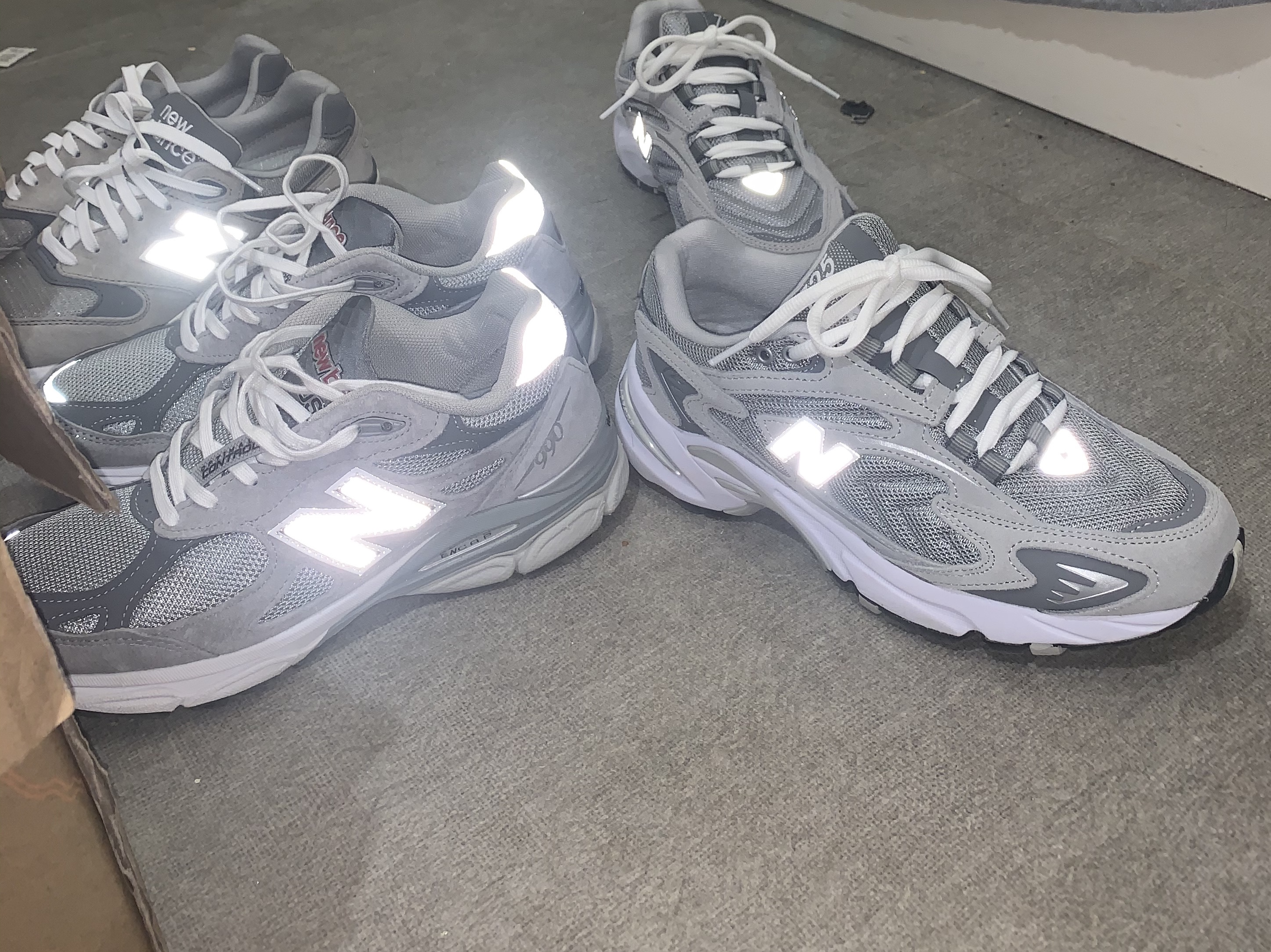 New Balance 725 Grey, New Balance 990v3 Made in USA Grey - D Standard 착용 스타일