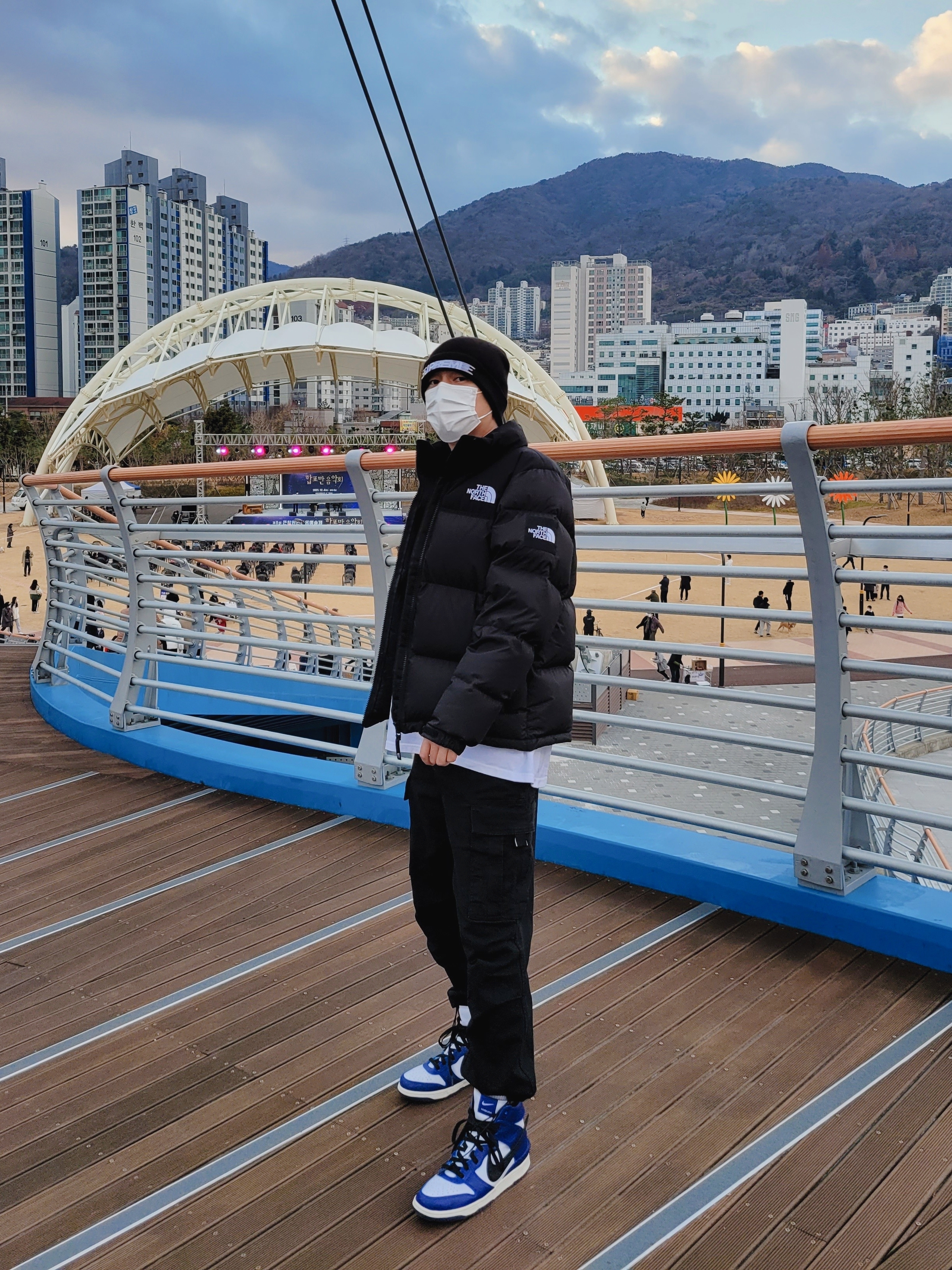Nike x Ambush Dunk High Deep Royal Blue 착용 스타일 - 2