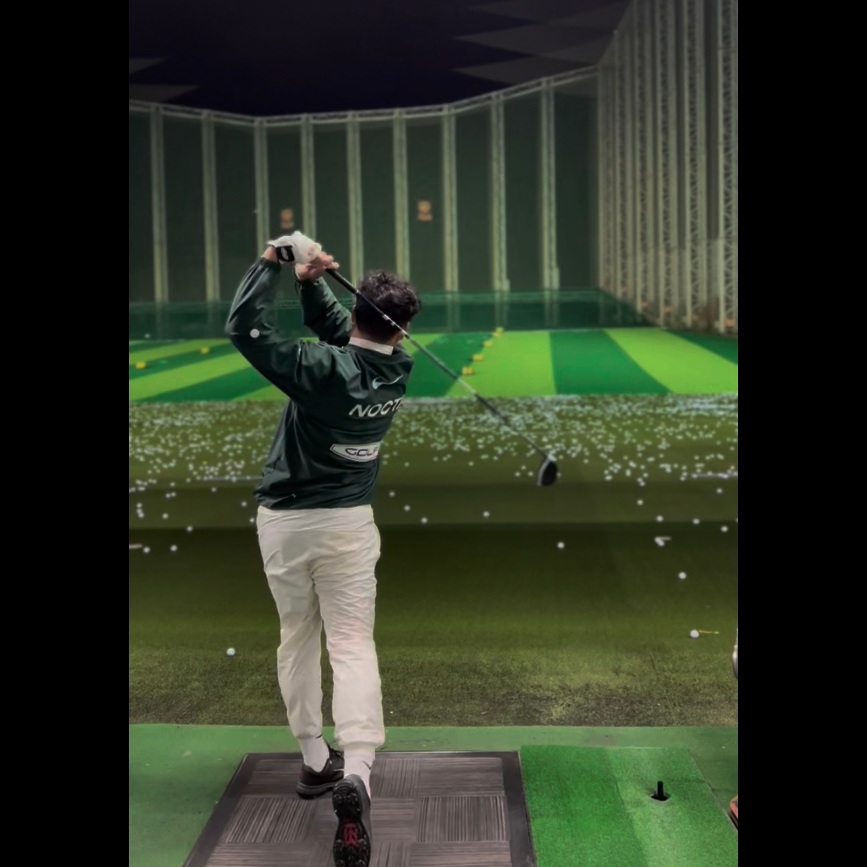Nike x Drake Nocta Golf Crewneck Top Green - US/EU, Nike x Drake Nocta Golf Pants Sail - Asia 착용 스타일