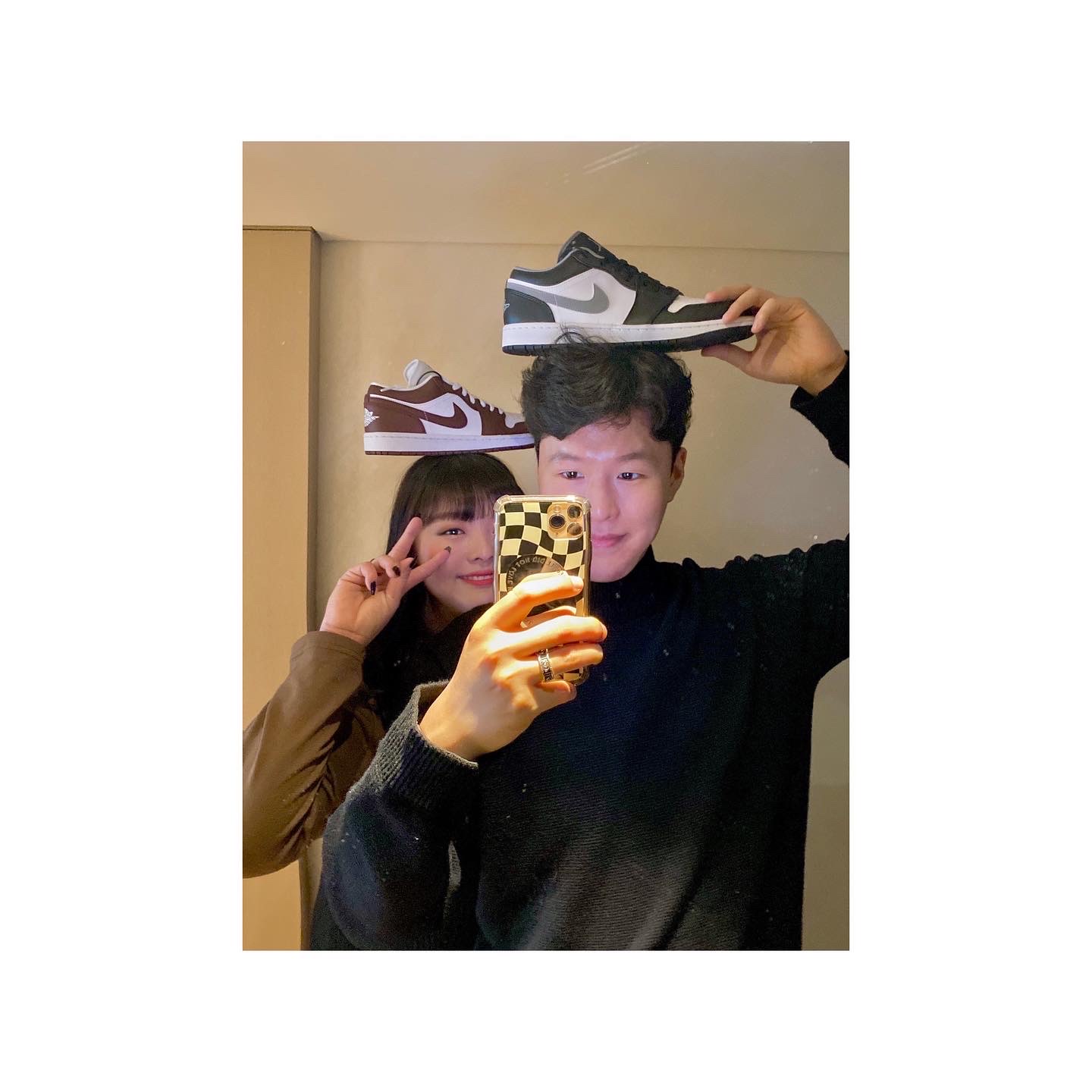 Jordan 1 Low Black Particle Grey, (W) Jordan 1 Low Bronze Eclipse 착용 스타일