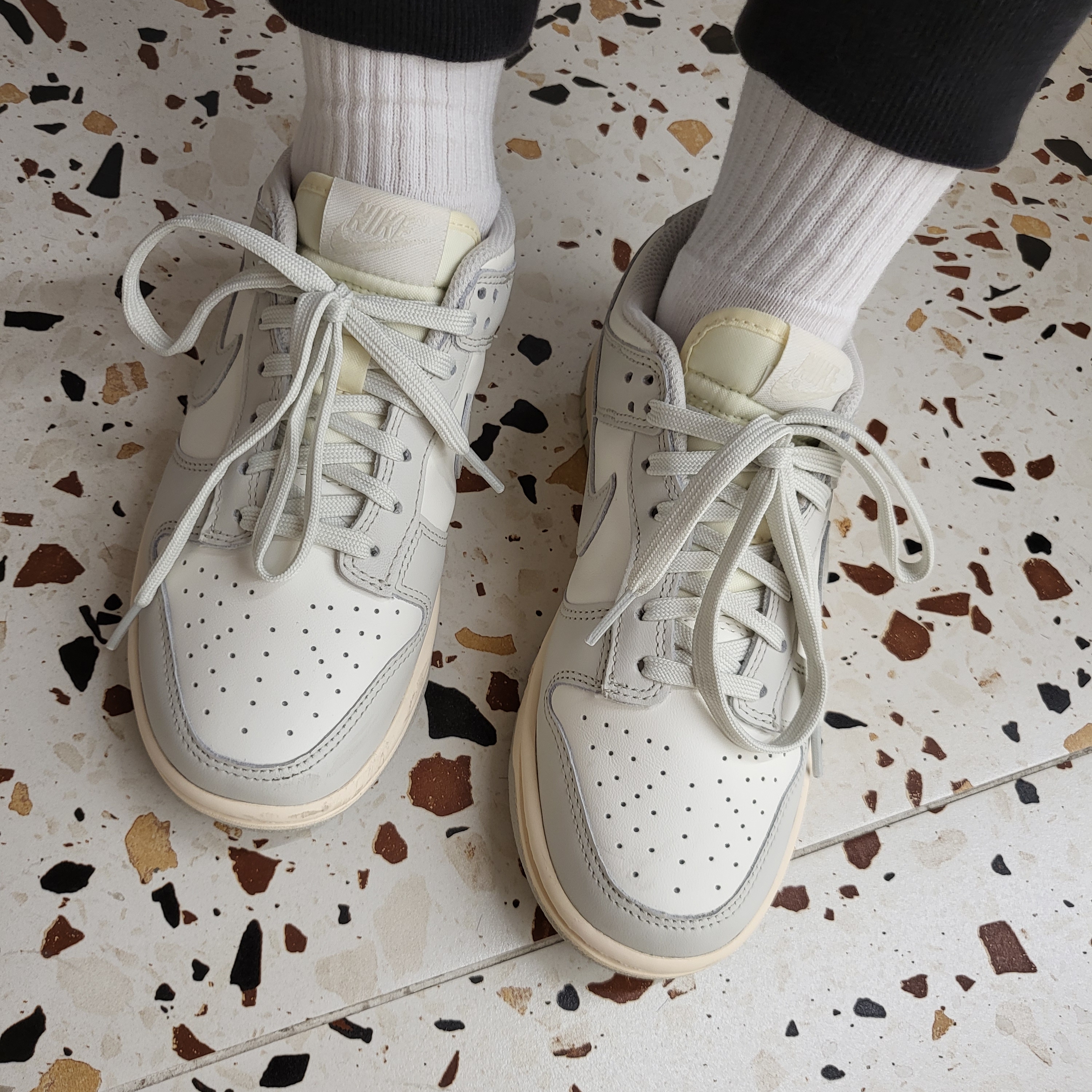 (W) Nike Dunk Low Light Bone 착용 스타일
