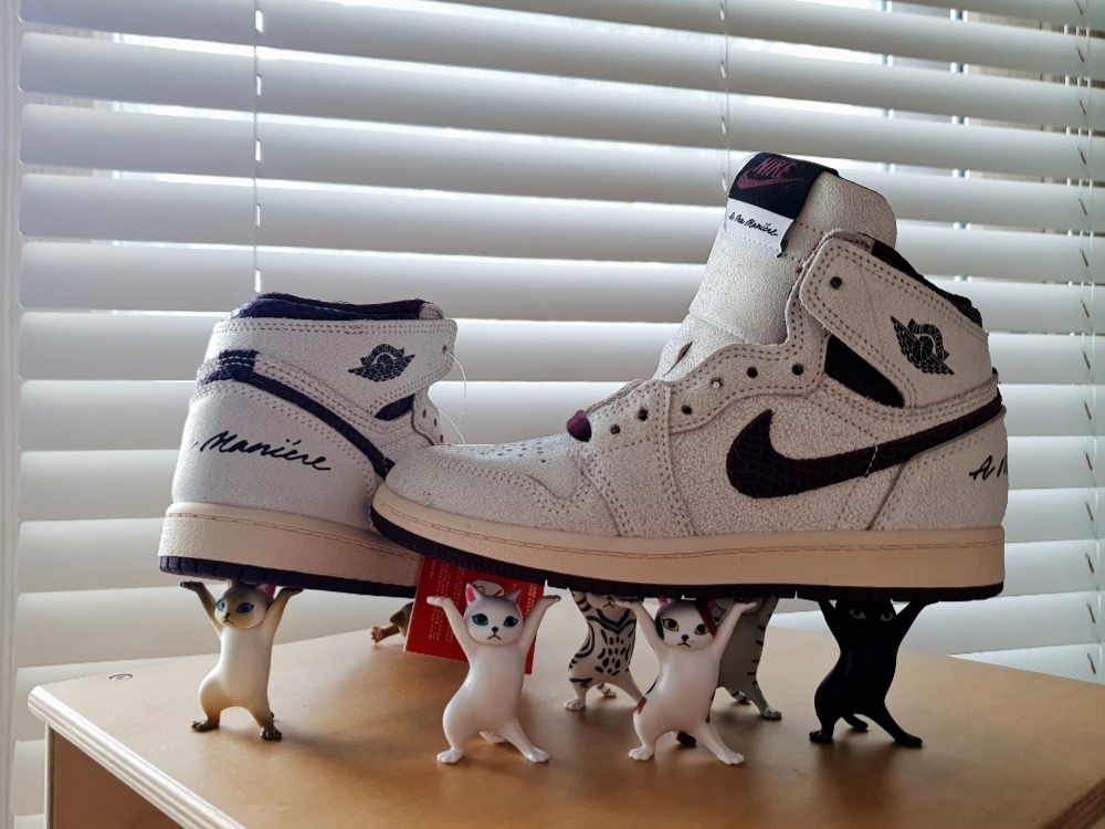 (TD) Jordan 1 x A Ma Maniere Retro High OG SP Burgundy and Sail, Jordan 1 x A Ma Maniere Retro High OG SP Sail and Burgundy 착용 스타일 - 1