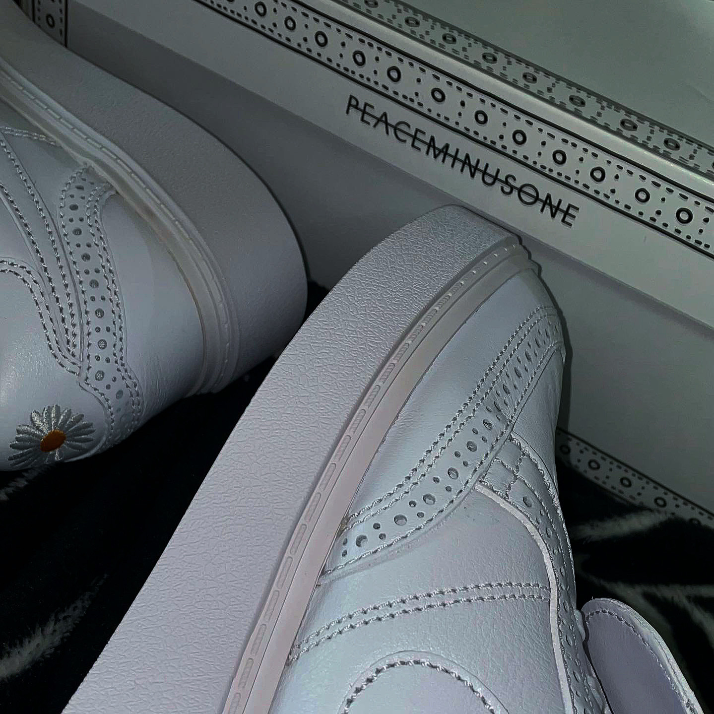 Nike x Peaceminusone Kwondo1 White 착용 스타일 - 2