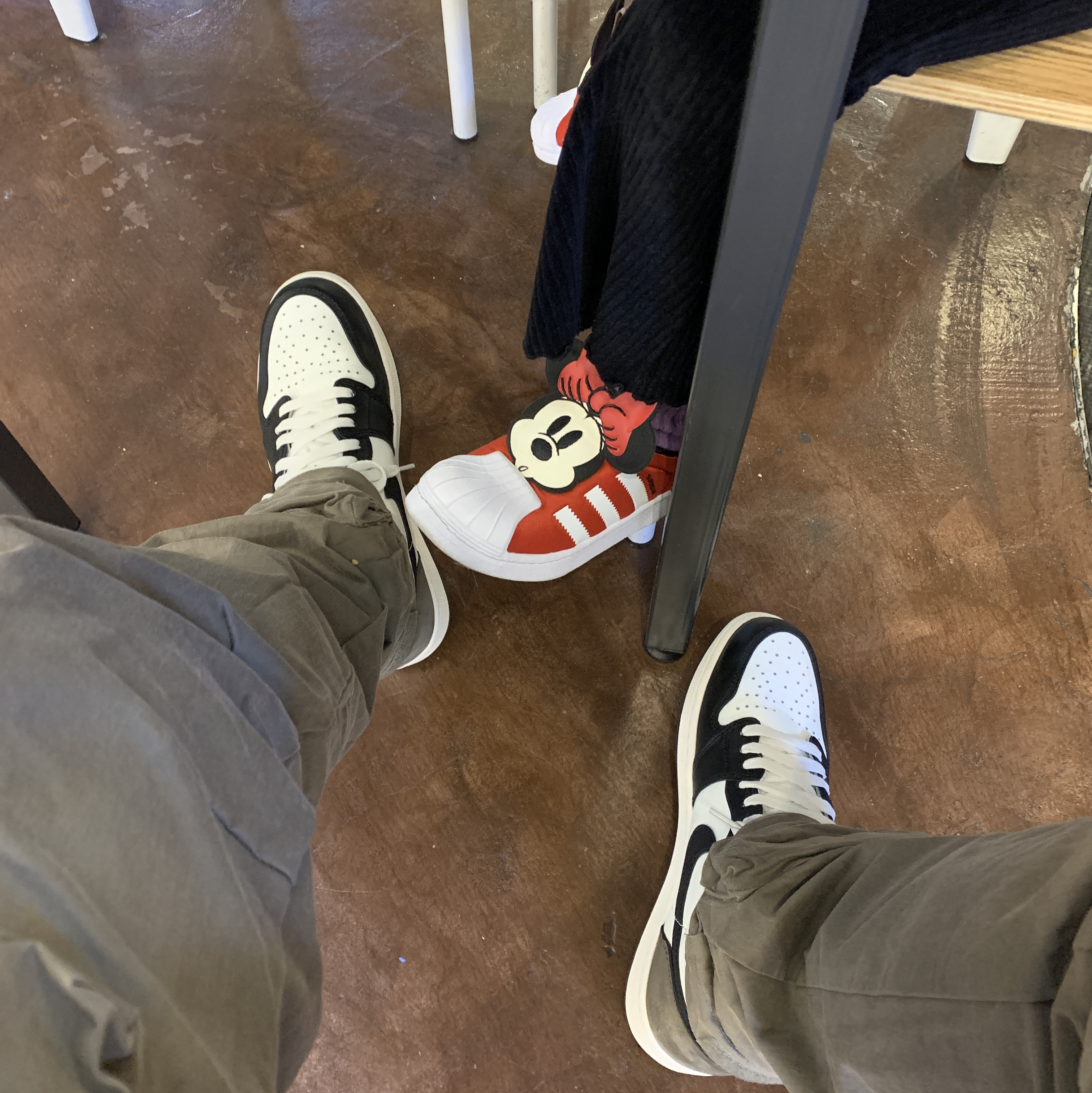 Jordan 1 Retro High OG Black Mocha 착용 스타일