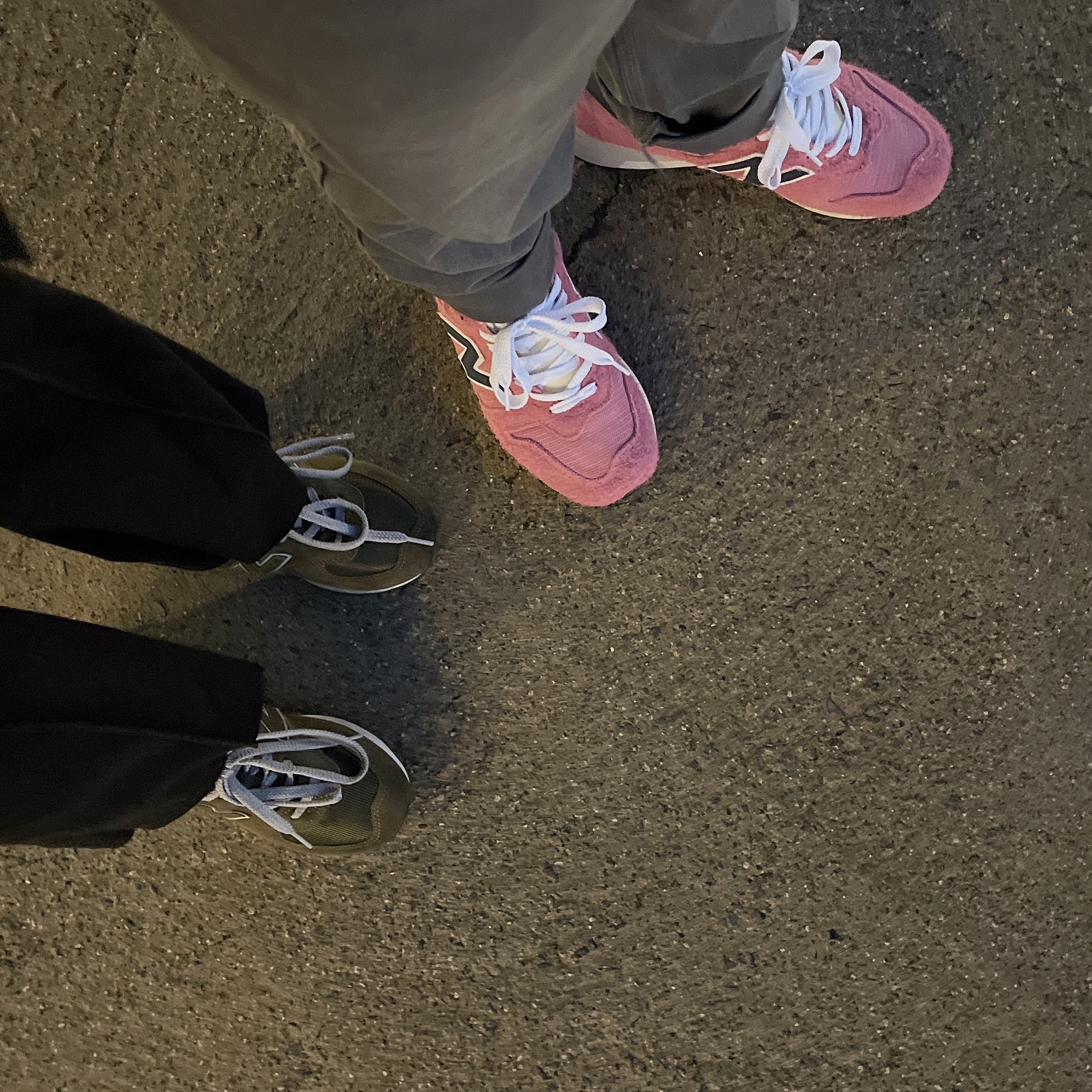 New Balance x Aime Leon Dore 1300 Dusty Pink, New Balance 574 Olive - D Standard 착용 스타일 - 2