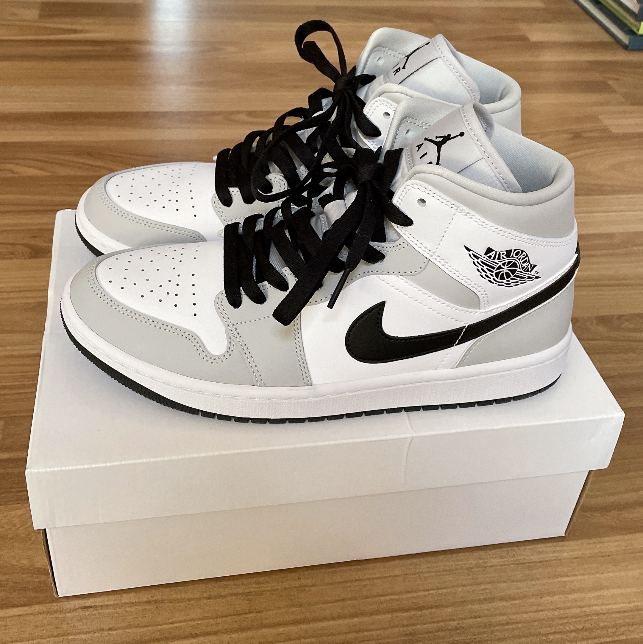 (W) Jordan 1 Mid Grey Fog 착용 스타일 - 2